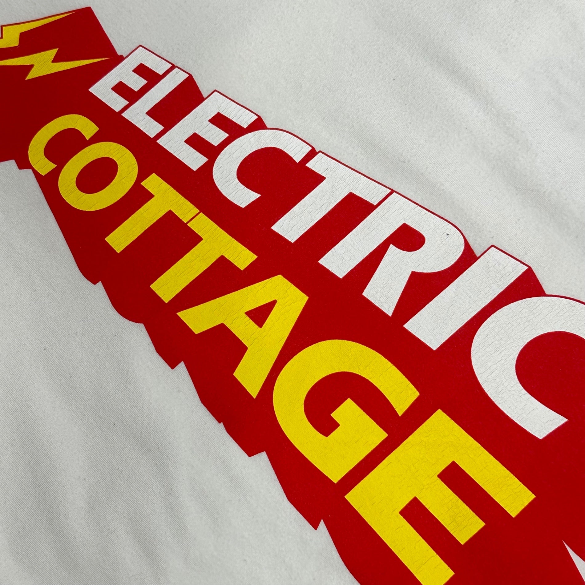 ELECTRIC COTTAGE(エレクトリックコテージ) Front Logo Graphic S/S T-Shirt フロント ロゴ グラフィック 半袖 Tシャツ M ホワイト×レッド×イエロー
