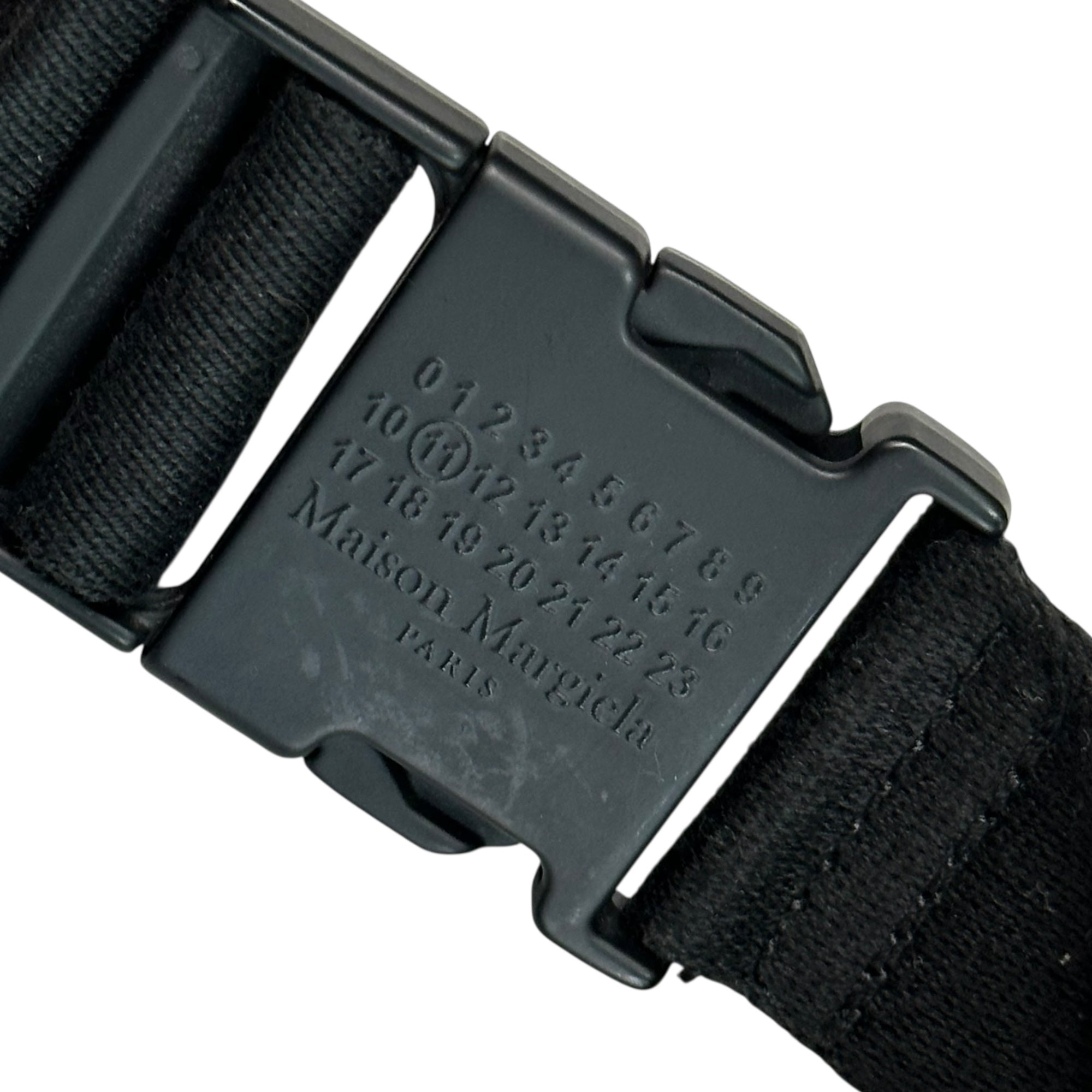 MAISON MARGIELA(メゾンマルジェラ) 20AW Logo Pinstripe Body Bum Bag ロゴ ピンストライプ ボディ バムバッグ S55WB0010 P3533 ブラック×ホワイト ⑪ライン