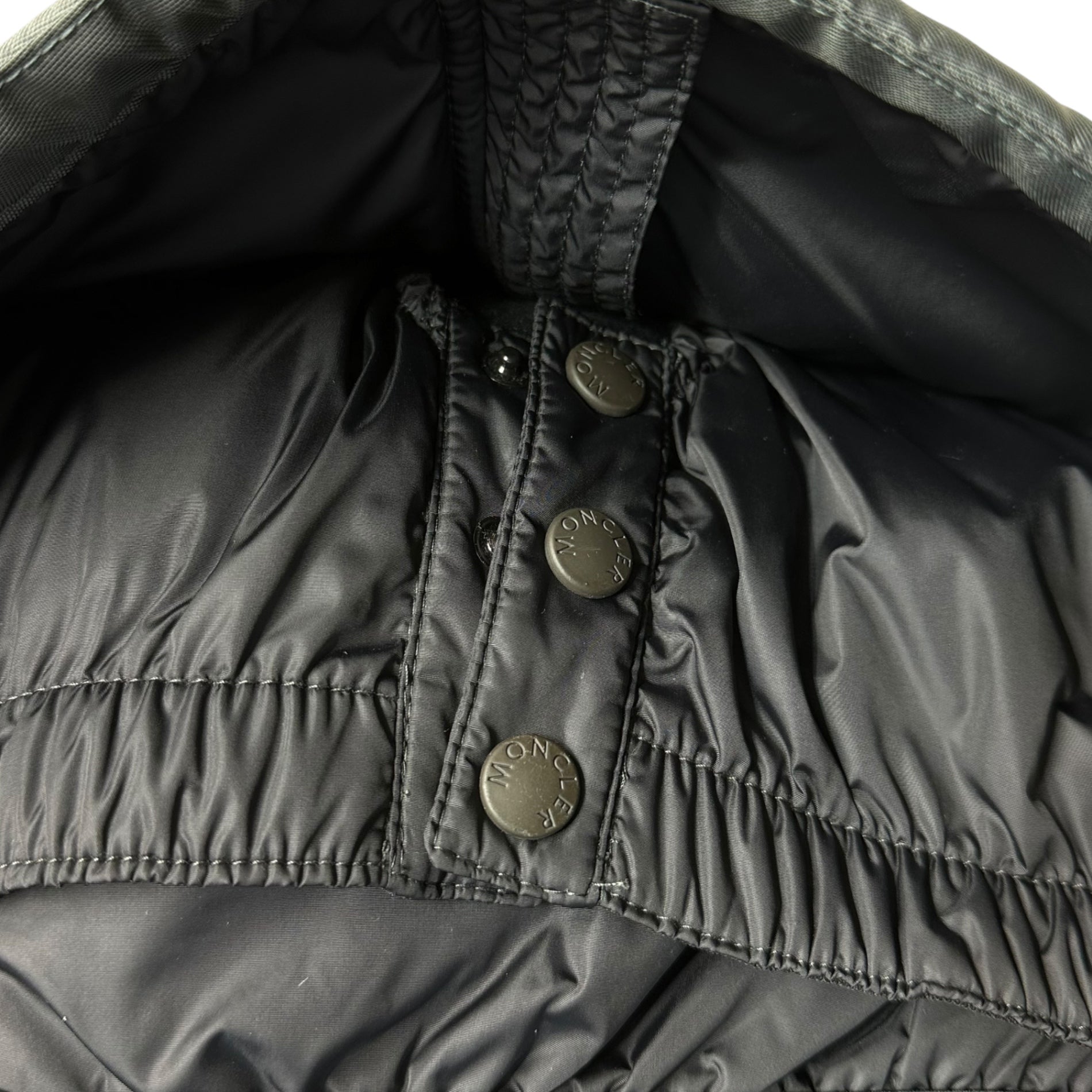 MONCLER(モンクレール) Grenoble Romerstein Men Hooded グルノーブル ウール ナイロン フーデット ジャケット 320974107485 1(S程度) オリーブ×グレー フリース ニット モンクレールジャパン