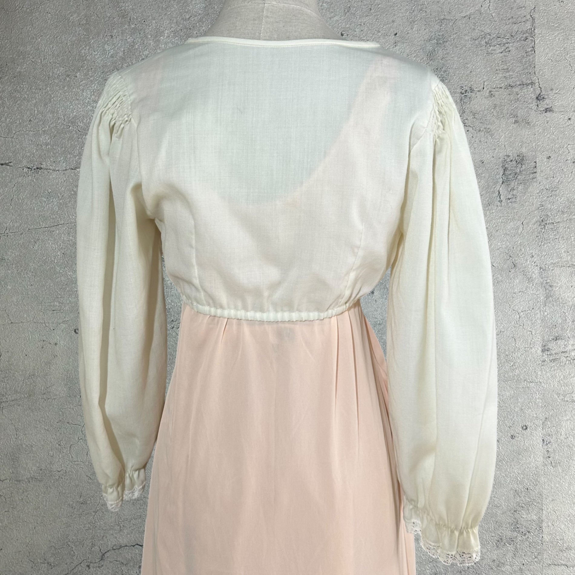 VINTAGE(ヴィンテージ) 80~90's shoulder gathered square short blouse ショルダーギャザー ショート丈ブラウス アイボリー EURO VINTAGE