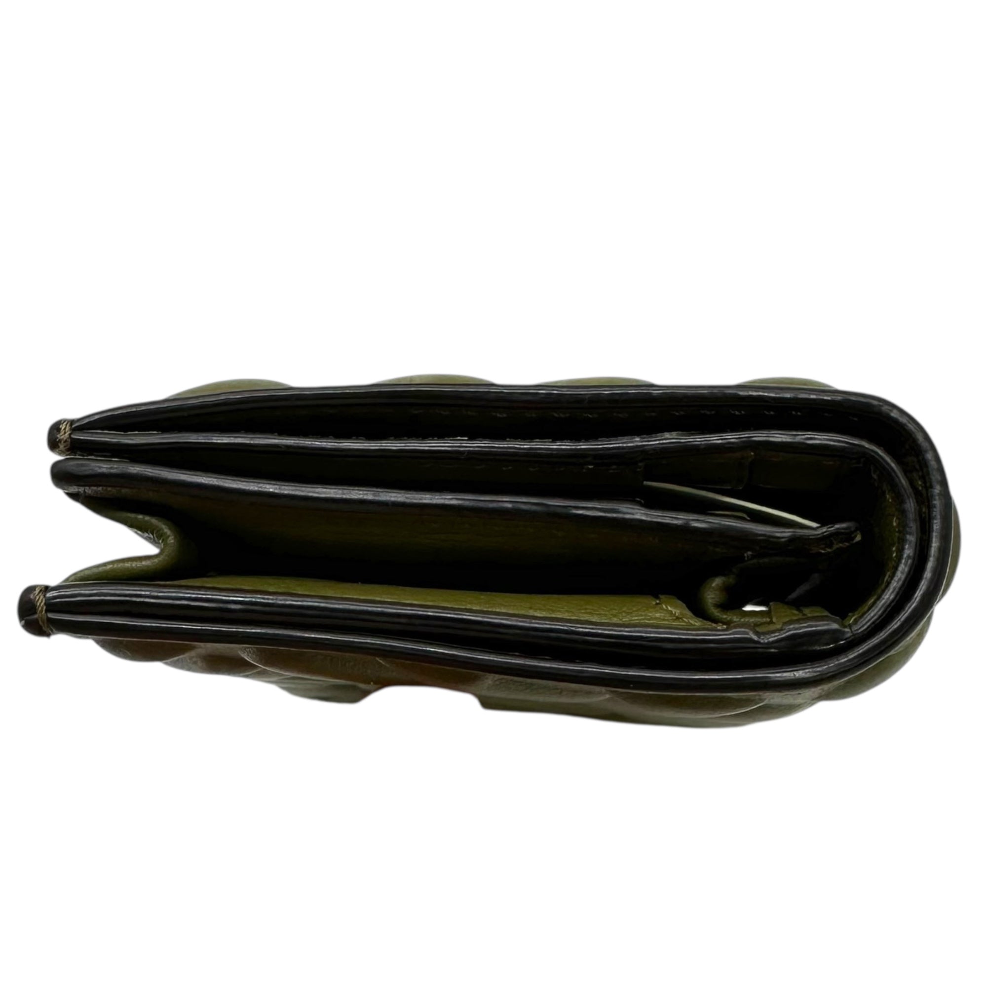 FENDI(フェンディ) BAGUETTE バゲット FF エンボス ロゴ ミニ ウォレット 8M0420 AAJD カーキ 二つ折り 財布 ナッパレザー
