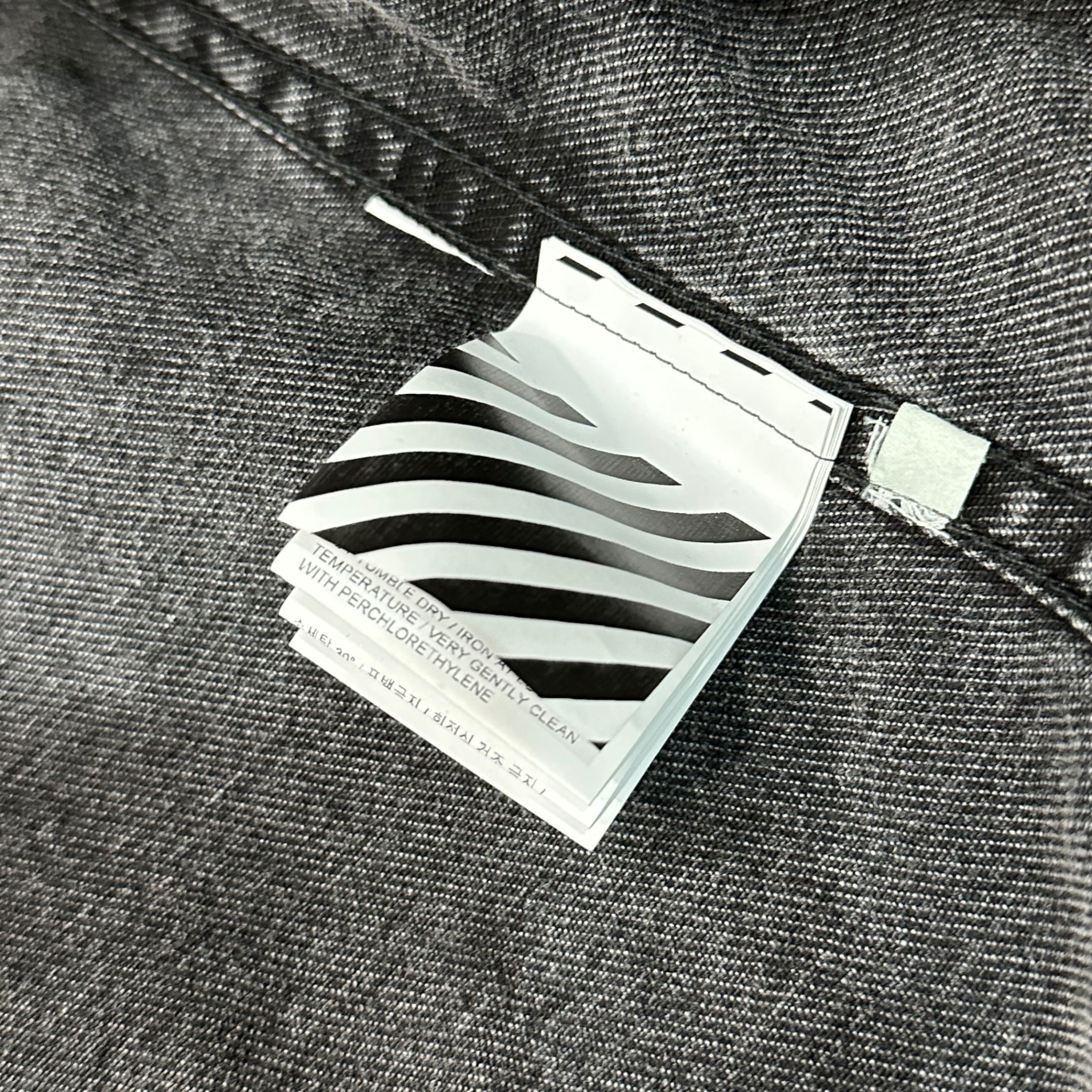 Off-White(オフホワイト) Arrow Oversize Denim Shirt アロー オーバーサイズ デニム シャツ ジャケット OMYD017R20E54020 M ブラック
