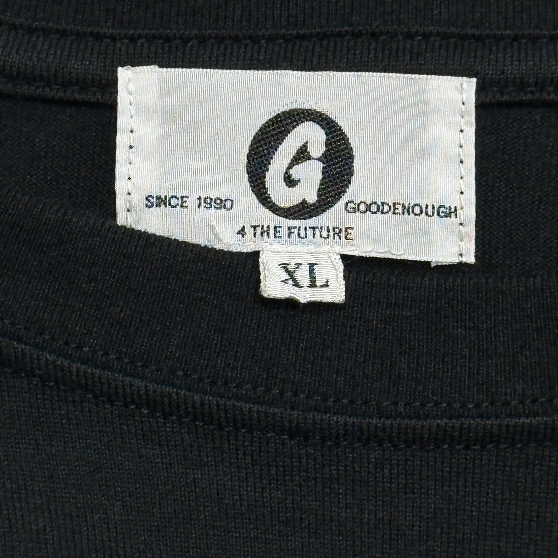 GOODENOUGH(グッドイナフ) One-point felt logo Gram G l/s T-shirt