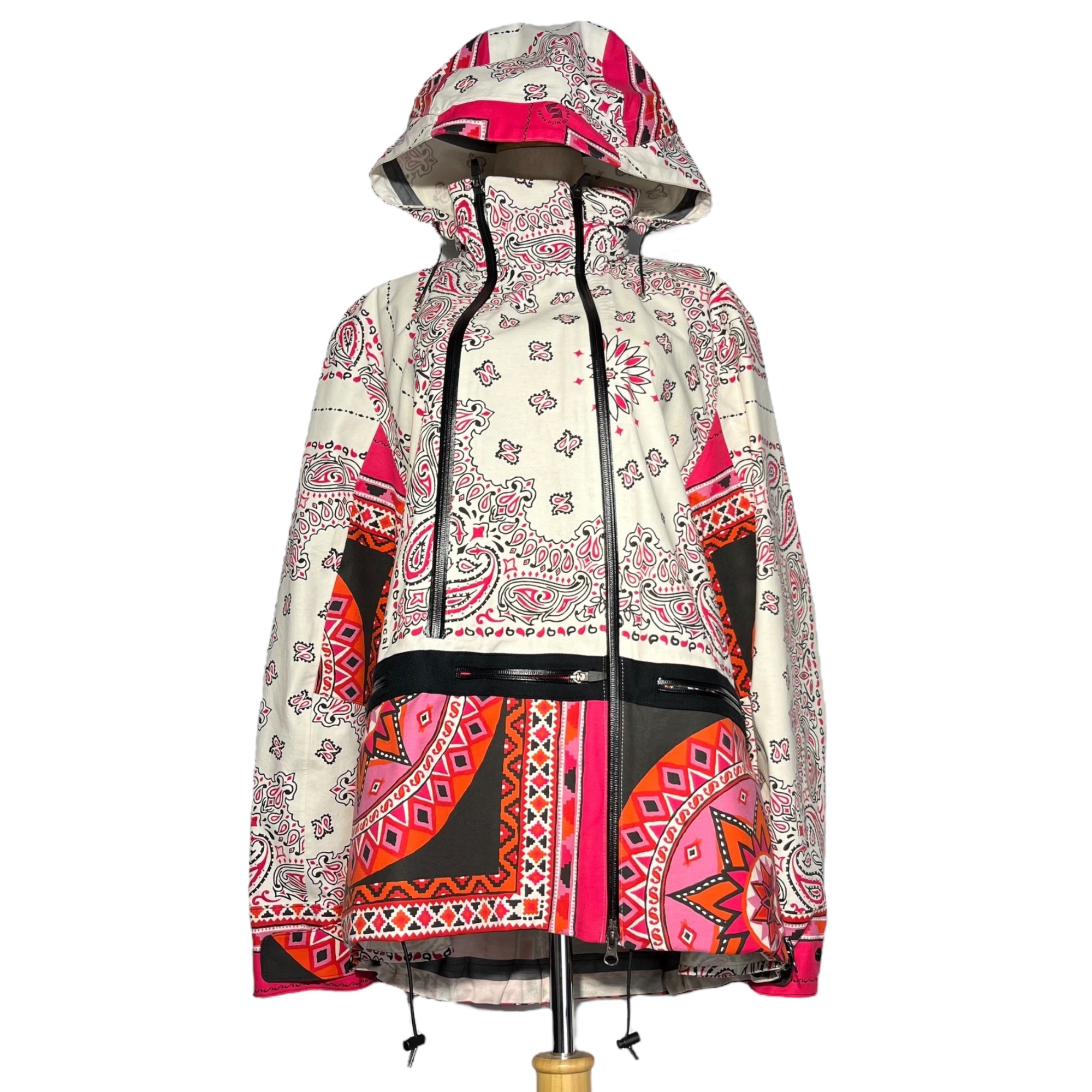 sacai(サカイ) 22SS Bandana Print Paisley Mountain Hood Jacket バンダナプリント ペイズリー マウンテン フード ジャケット ブルゾン 22-02686M 2(M) ホワイト×ピンク