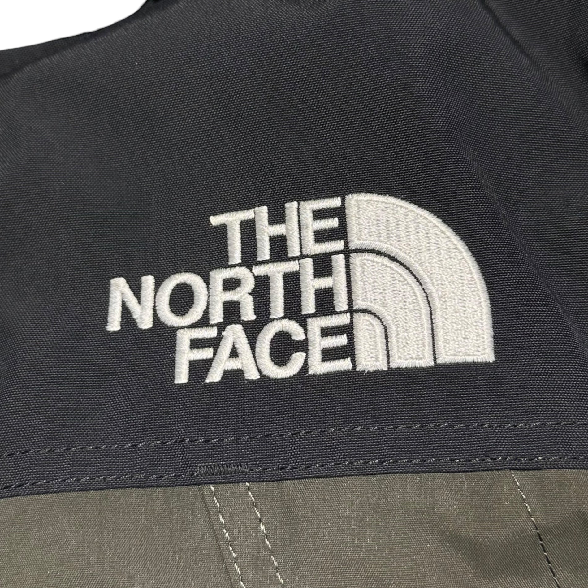 THE NORTH FACE(ノースフェイス) Mountain Down Jacket マウンテン ダウン ジャケット ND91737 S カーキ×ブラック アウトドア