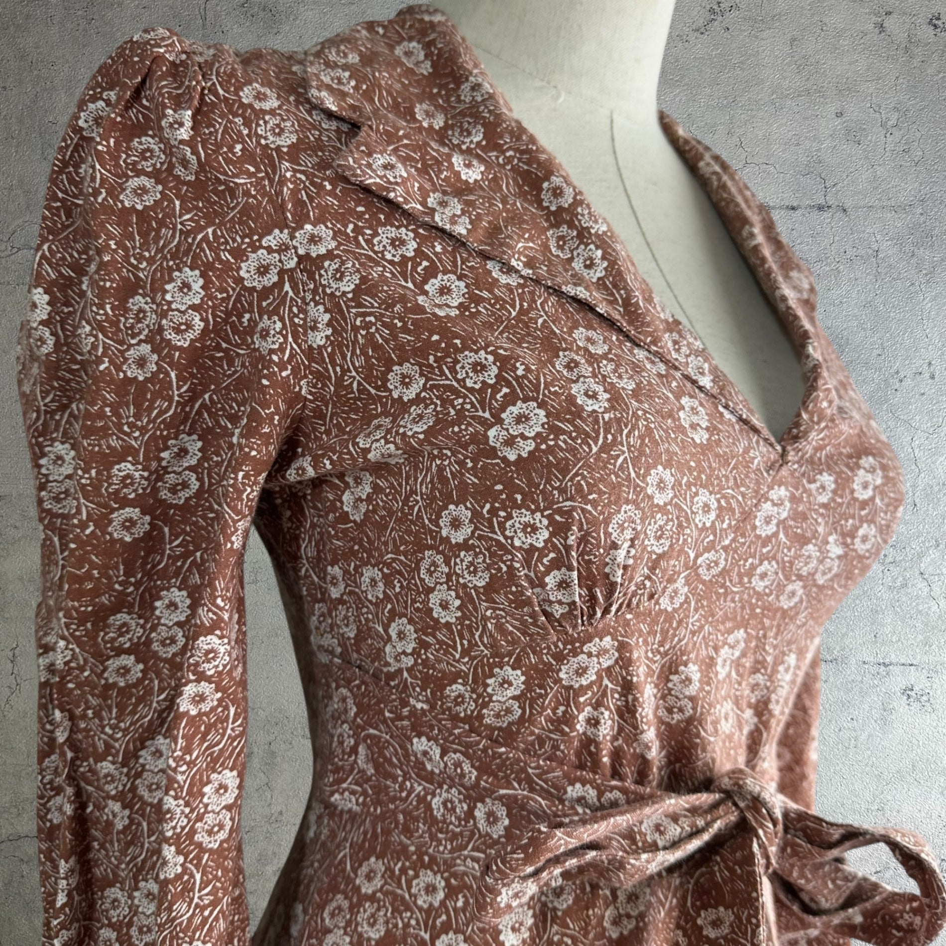 VINTAGE(ヴィンテージ) 70's~small floral pattern long onepiece ベルト付き小花柄のロングワンピース M~L程度 ブラウン×ホワイト