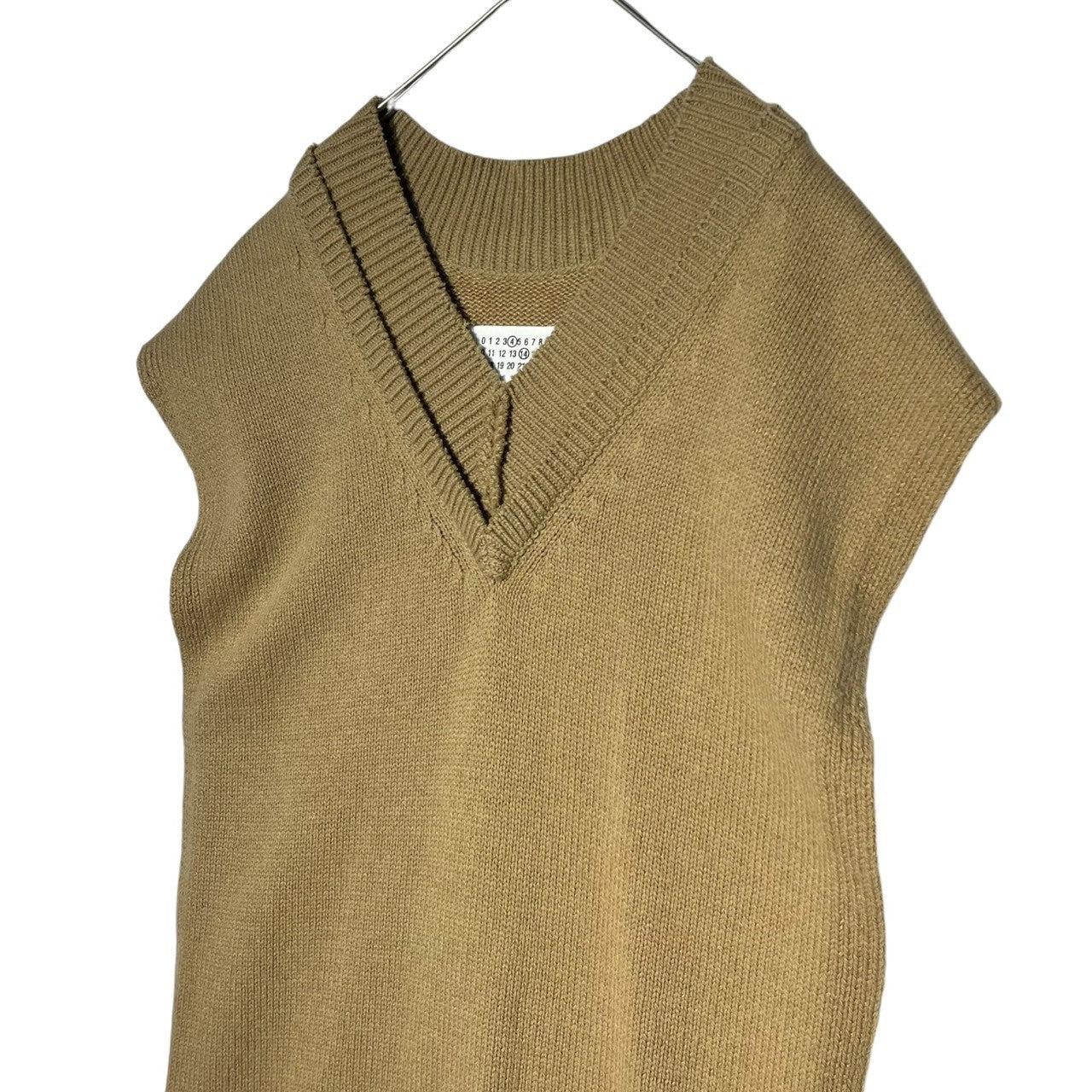 MAISON MARGIELA(メゾンマルジェラ) Mid-gauge Shetland wool linen cotton knit vest ミドルゲージ シェットランド ウール リネン コットン ニット ベスト SI1TH0001 S18064 M ブラウン ユニセックス ウールリネンタバード サイドスリット