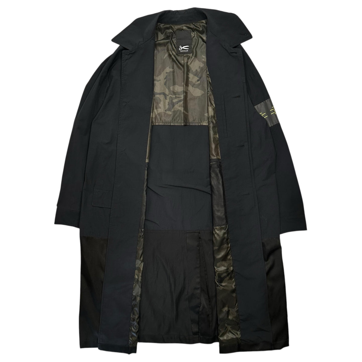 DENHAM(デンハム) Sleeve Details Back Print Nylon Coat 袖ライン バックプリント ナイロン コート ブラック