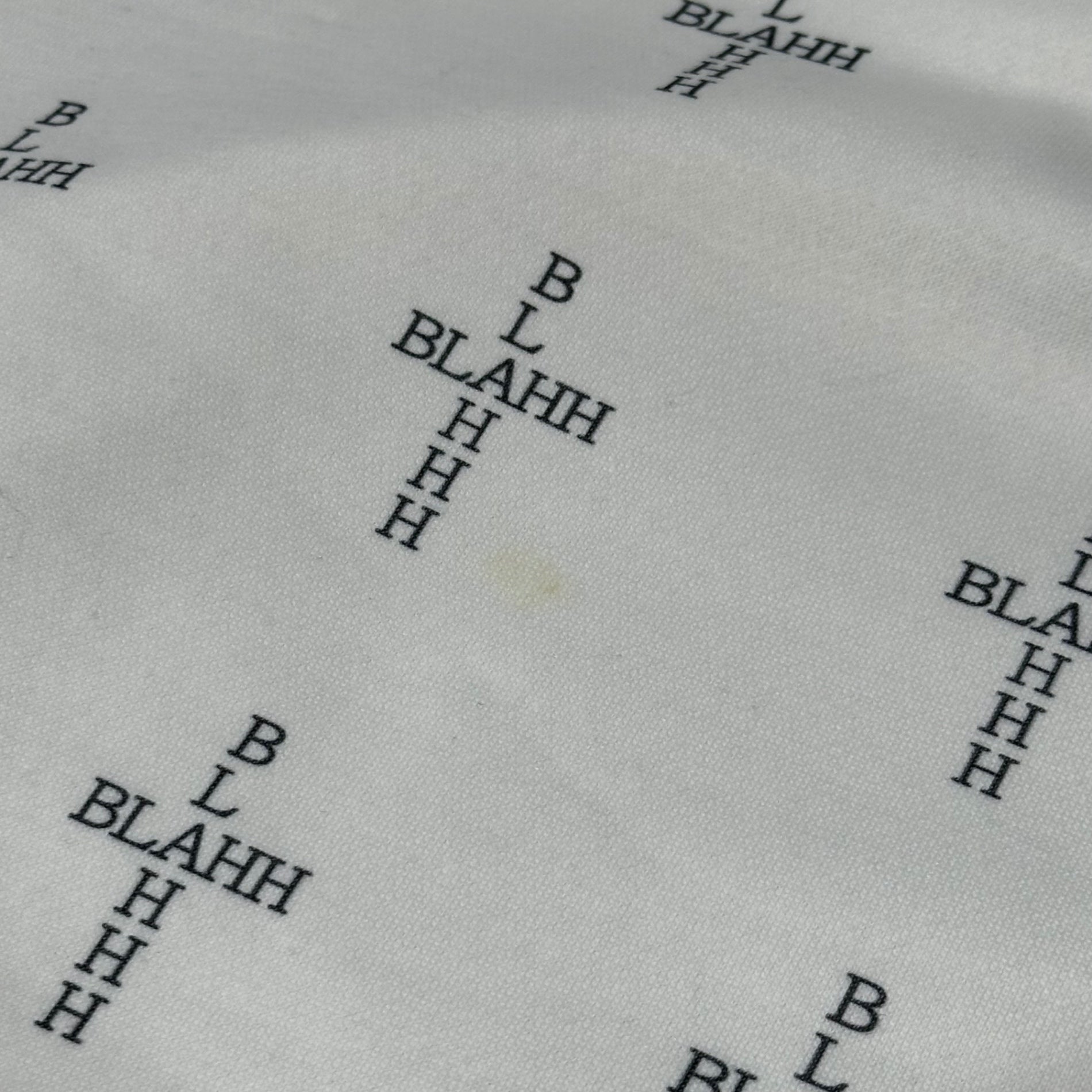 Unopened gift(アンオープンドギフト) DRAMA QUEEN OVERPRINTED HOODIE ドラマ クイーン オーバープリント フーディ パーカー S ホワイト