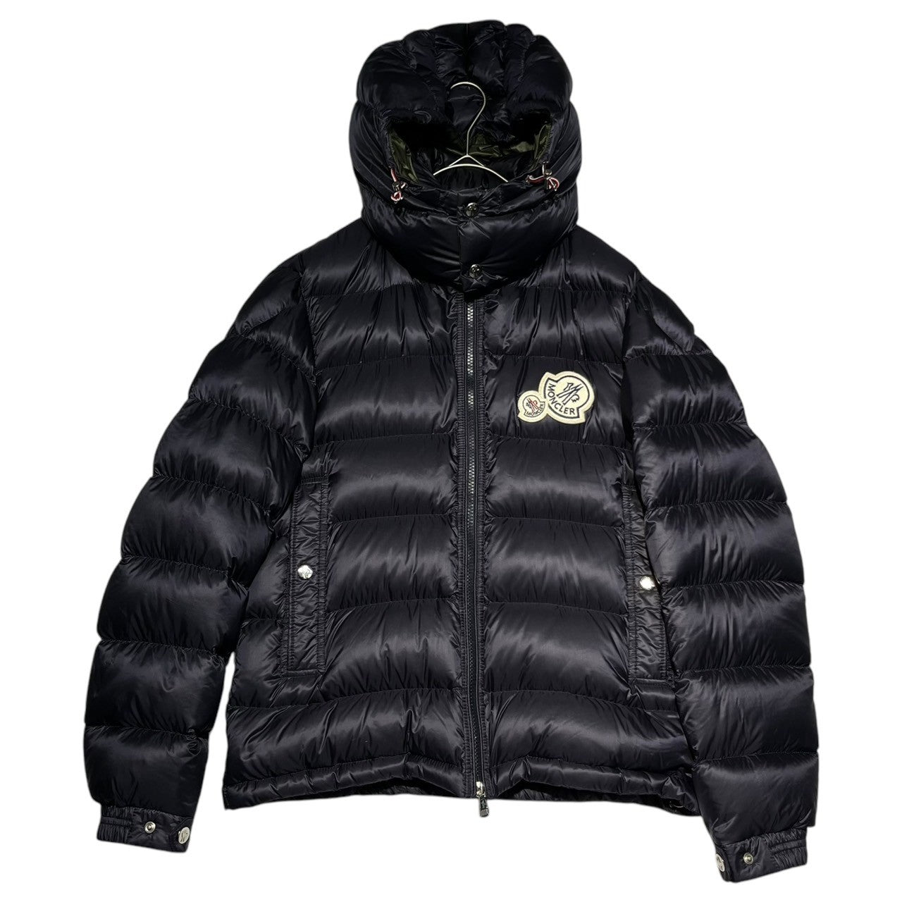 MONCLER(モンクレール) BRAMANT ダブル ロゴ ワッペン フーデット ダウン ジャケット E20914181149 1 ネイビー×オリーブ モンクレールジャパンタグ