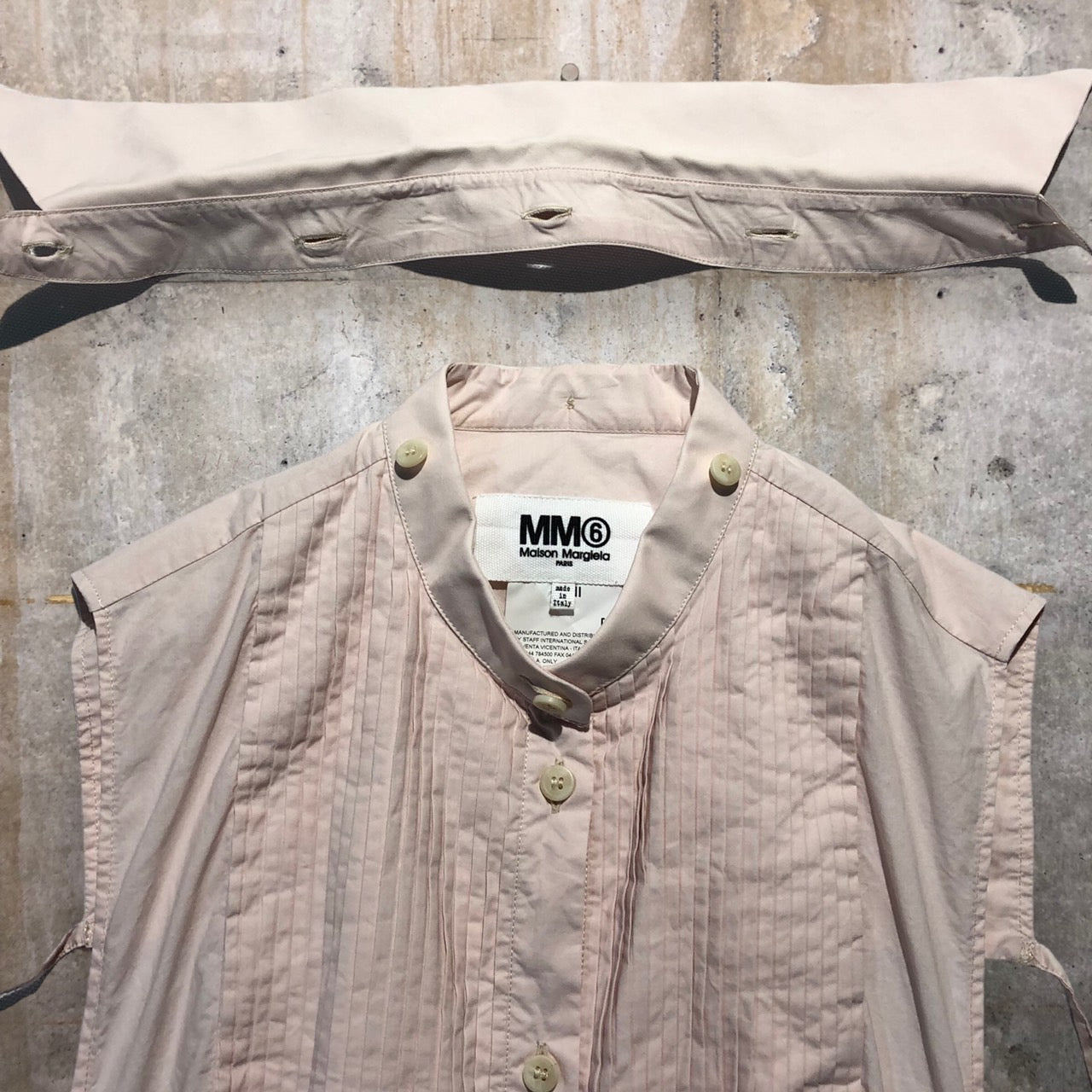 MM6(エムエムシックス) バックオープンプリーツシャツ S52TH0004 uni(FREEサイズ) ピンク　メゾンマルジェラ