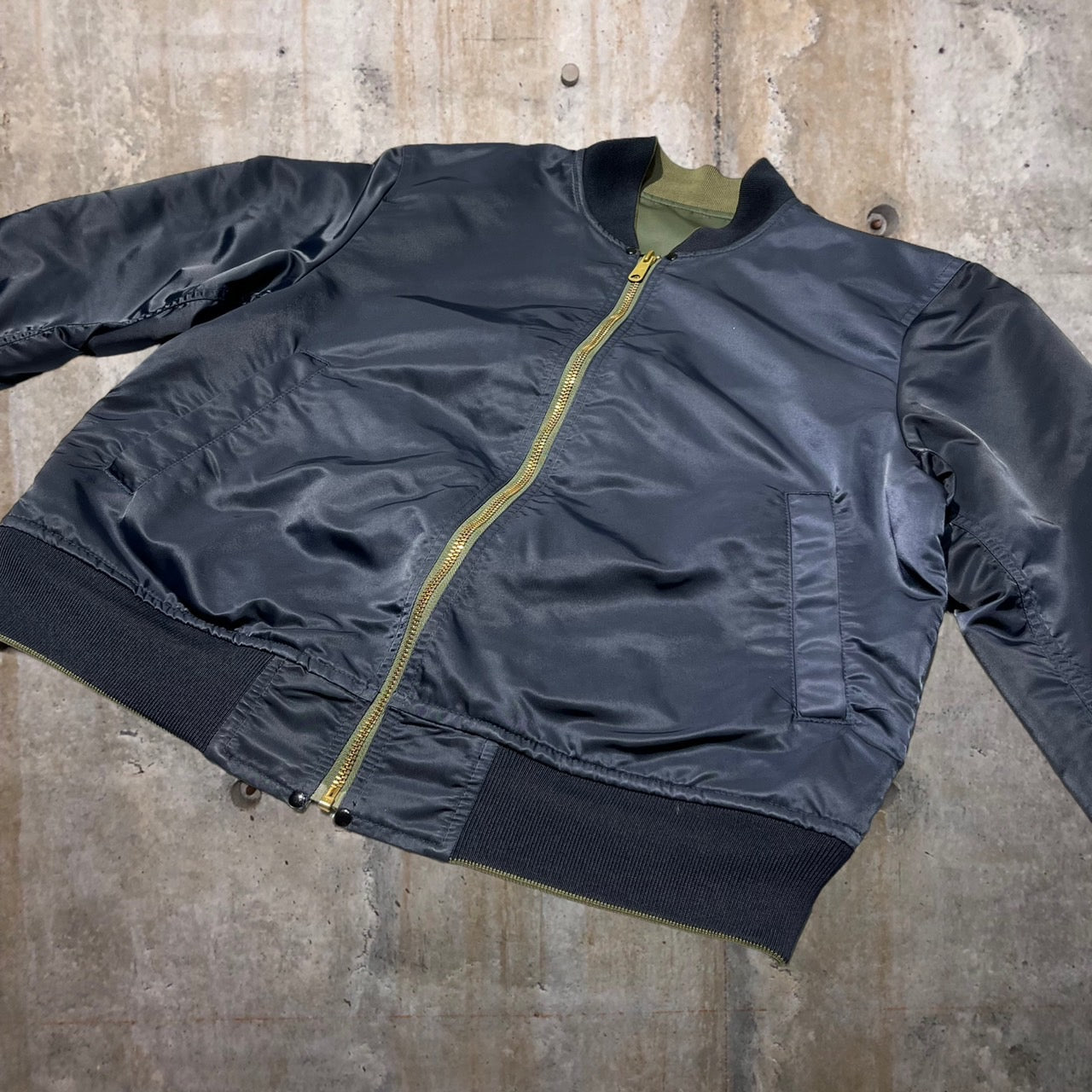 TOGA VIRILIS(トーガビリリース) Nylon twill bomber jacket TV52-FC313 46 カーキ×ネイビー