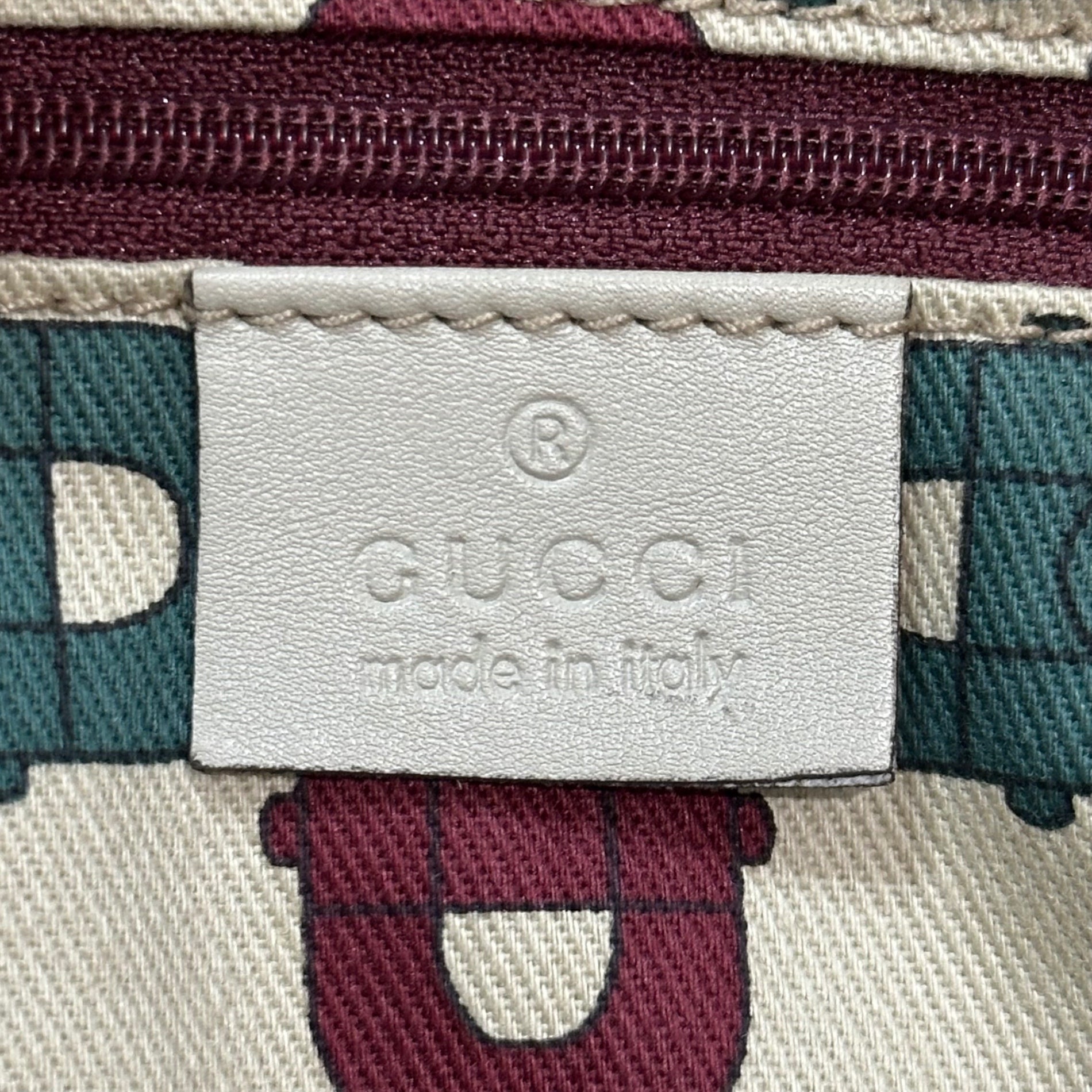 GUCCI(グッチ) Guccissima Abbey Tote グッチシマ アビー レザー トート バッグ 211983 ホワイト ハンド