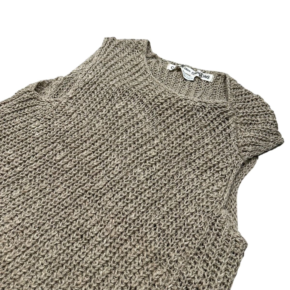 COMME des GARCONS(コムデギャルソン) 2026SS Twisted linen sleeveless knit 捻じれ リネン ノースリーブ ニット GQ-N008 XS ベージュ AD2025 ベスト