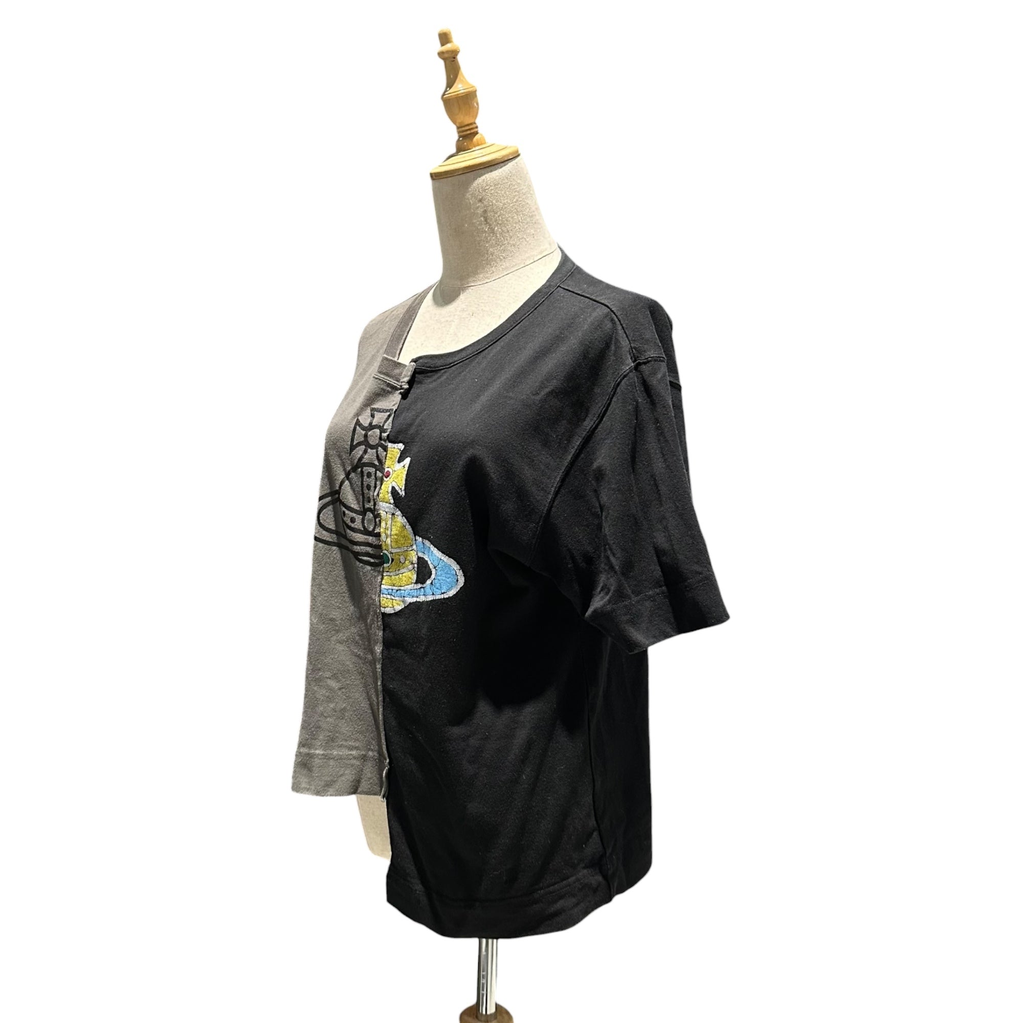 Vivienne Westwood RED LABEL(ヴィヴィアンウエストウッドレッドレーベル) Reconstructed Orb Print Short-Sleeve T-Shirt 再構築 オーブ プリント ショートレングス Tシャツ 17-12-341016 00 カーキ×ブラック 男性着用可能