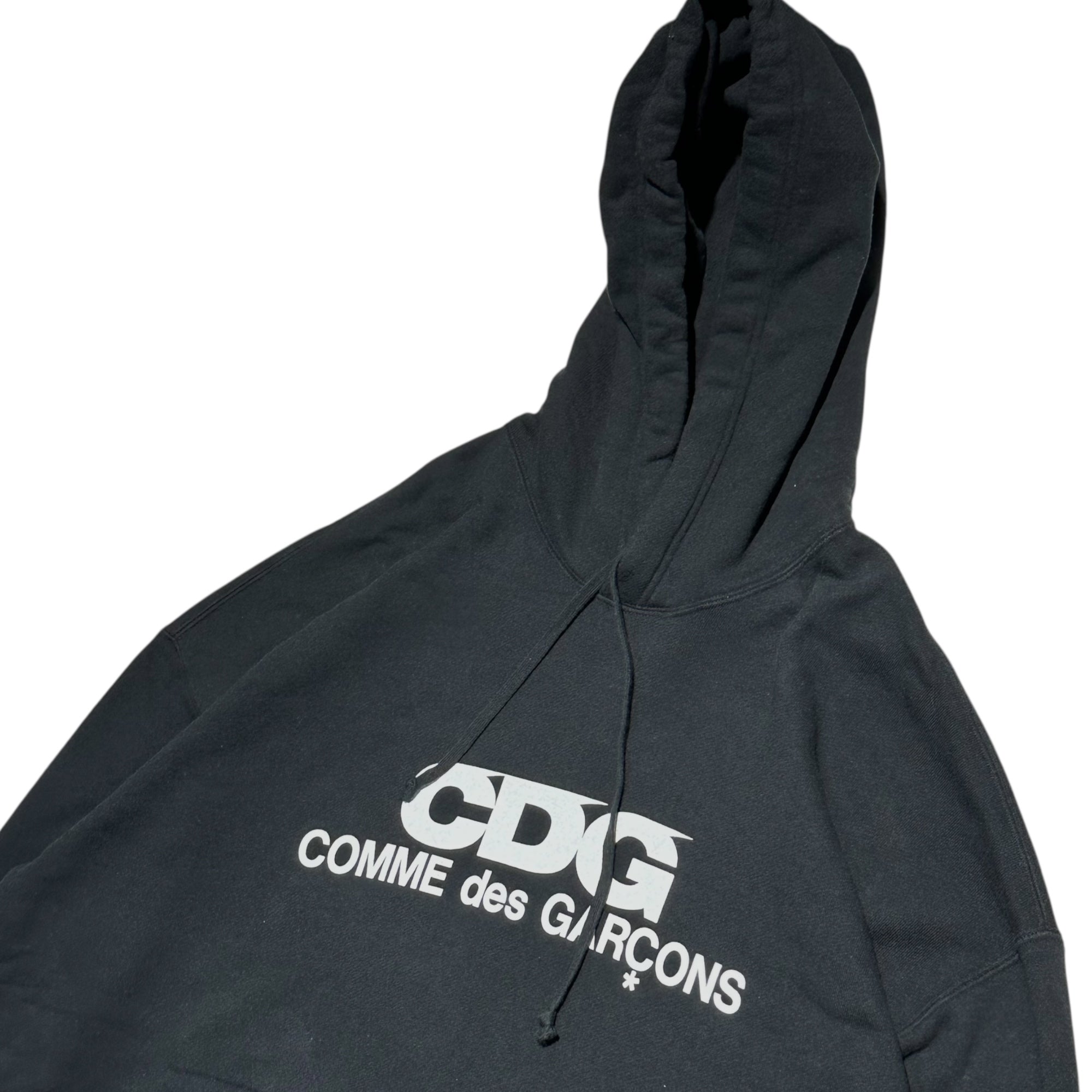 CDG COMME des GARCONS(シーディージーコムデギャルソン) CDG Logo Hooded Sweatshirt ロゴ プリント プルオーバー パーカー SZ-T070 M ブラック AD2023