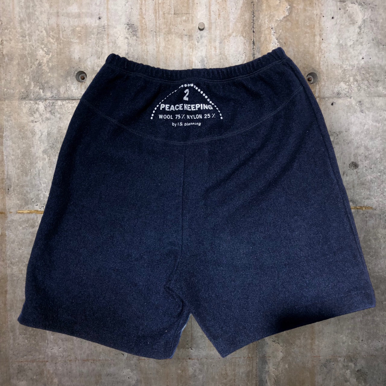 i.s. ISSEY MIYAKE(アイエス イッセイミヤケ) 90's back print wool short pants/ウールショートパンツ IS33-JF018 M ネイビー