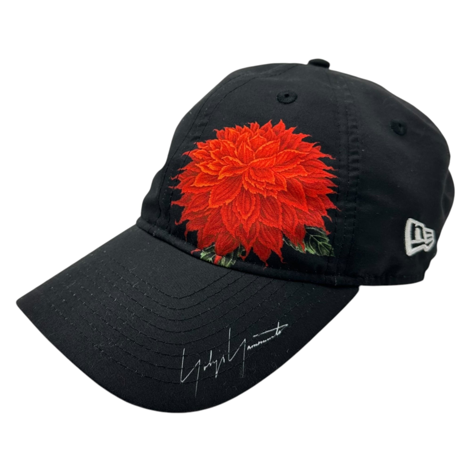 Yohji Yamamoto POUR HOMME × NEW ERA(ヨウジヤマモトプールオム × ニューエラ) 9THIRTY™ Dahlia Motif & Signature Logo Cap ダリアモチーフ & シグネチャー ロゴ キャップ HZ-H88-972 ブラック×レッド