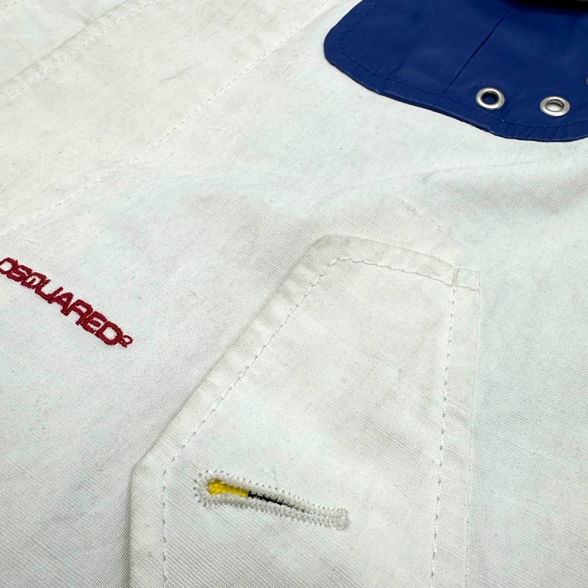 DSQUARED2(ディースクエアード) Polyurethane coated flap pocket design jacket ポリウレタン コーティング フラップポケット デザイン ジャケット 372026391 40(L程度) ベージュ×ホワイト×ブルー