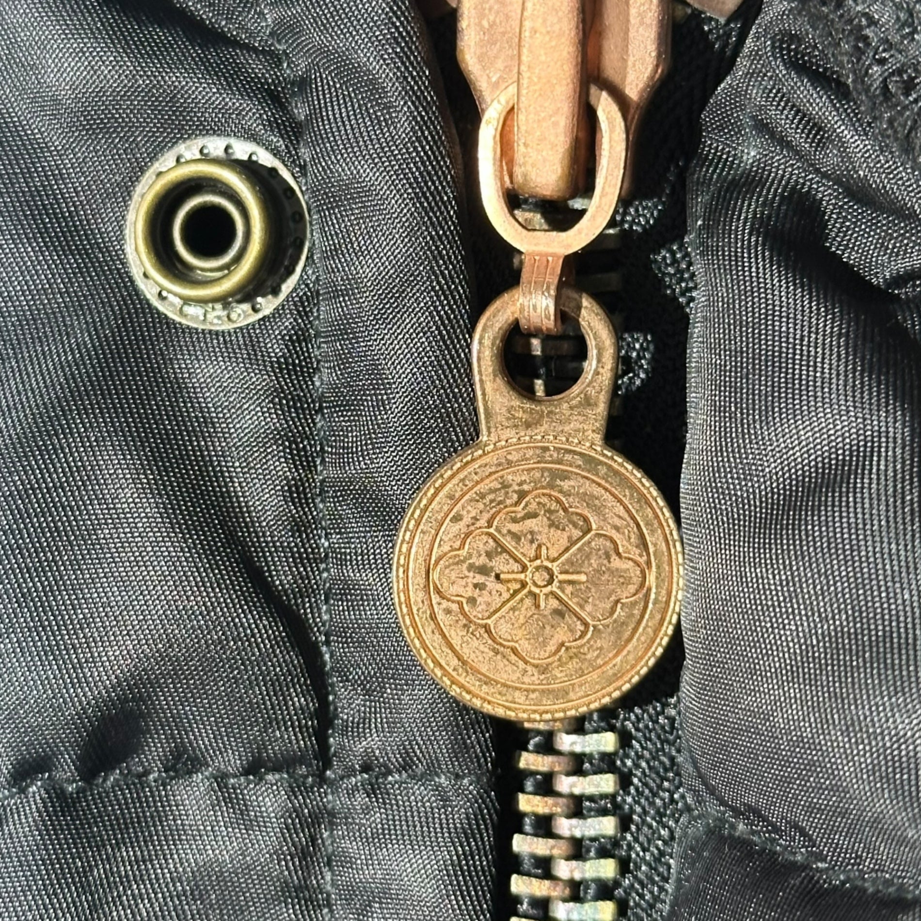 EVISU(エヴィス) Sleeve Line Racing Down Jacket 袖ライン レーシング ダウン ジャケット 42(L~XL程度) ブラック×カーキ