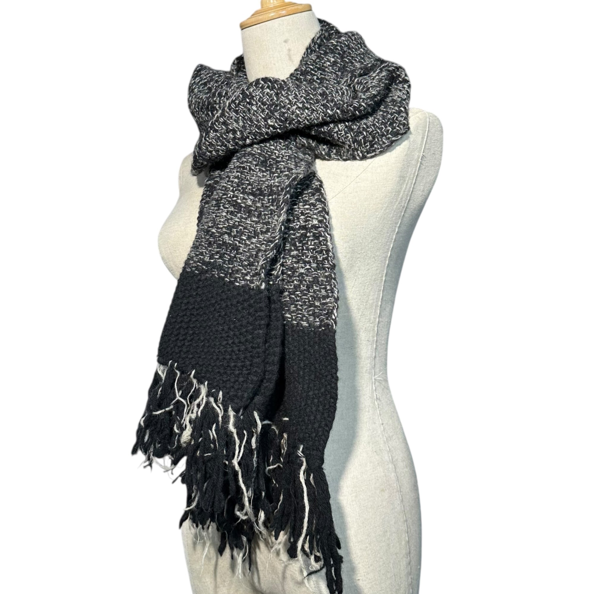 ROBERTO COLLINA(ロベルトコリーナ) Low-gauge knit scarf ローゲージ ニット マフラー ブラック×ホワイト