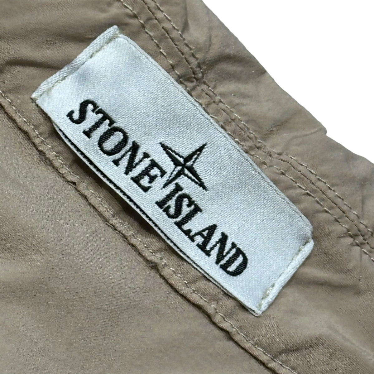 STONE ISLAND(ストーンアイランド) 2025SS LIGHT COMPACT TOUCH POLY-TC Coach Jacket コーチ ジャケット L1S154100041 M ベージュ