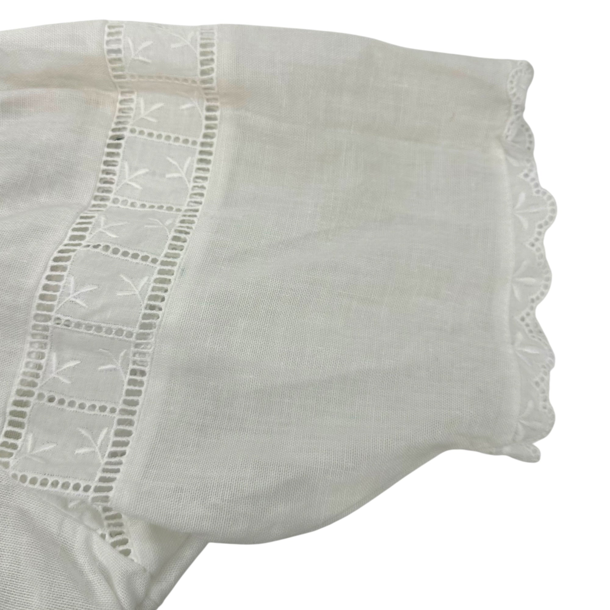 VINTAGE 70's~Tyrolean embroidery short blouse チロリアン 刺繍入りショートブラウス 44(Lサイズ) ホワイト