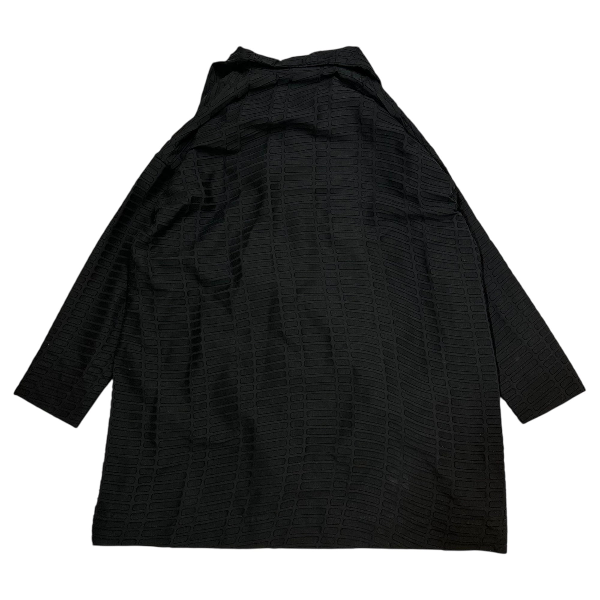 ISSEY MIYAKE(イッセイミヤケ) 17AW Wave Pattern Double Polyester Coat ウェーブ パターン ダブル ポリエステル コート IM74FD515 2(M程度) ブラック コレクション着用モデル メンズ着用可