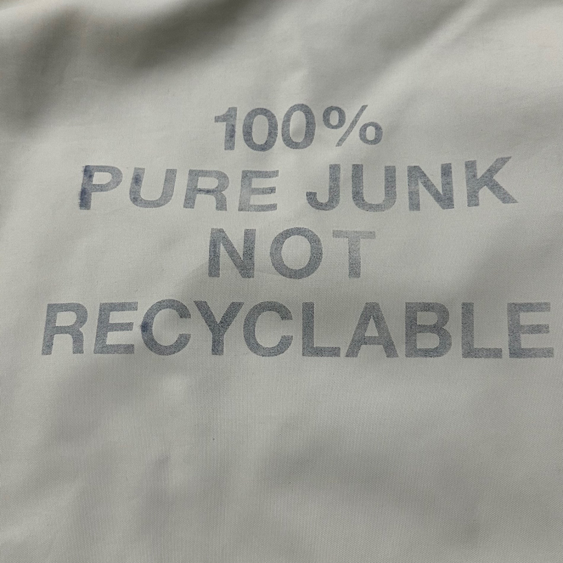 A.P.C.(アーペーセー) PURE JUNK NOT RECYCLABLE coach jaket Made In Franceコーチジャケット フランス製  D-TK447 表記無(L程度) アイボリー