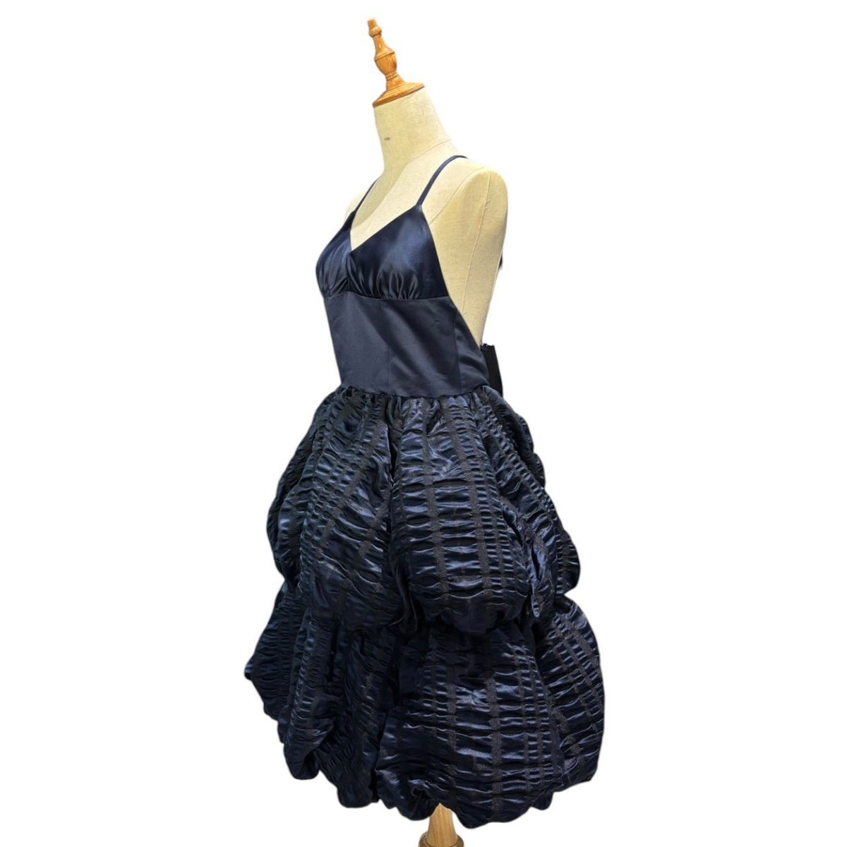 noir kei ninomiya(ノワールケイニノミヤ) 2026SS Shirring-Processed Voluminous Camisole Dress シャーリング 加工 ボリューム キャミソール ワンピース 3Q-O003 XS ネイビー×ブラック AD2025