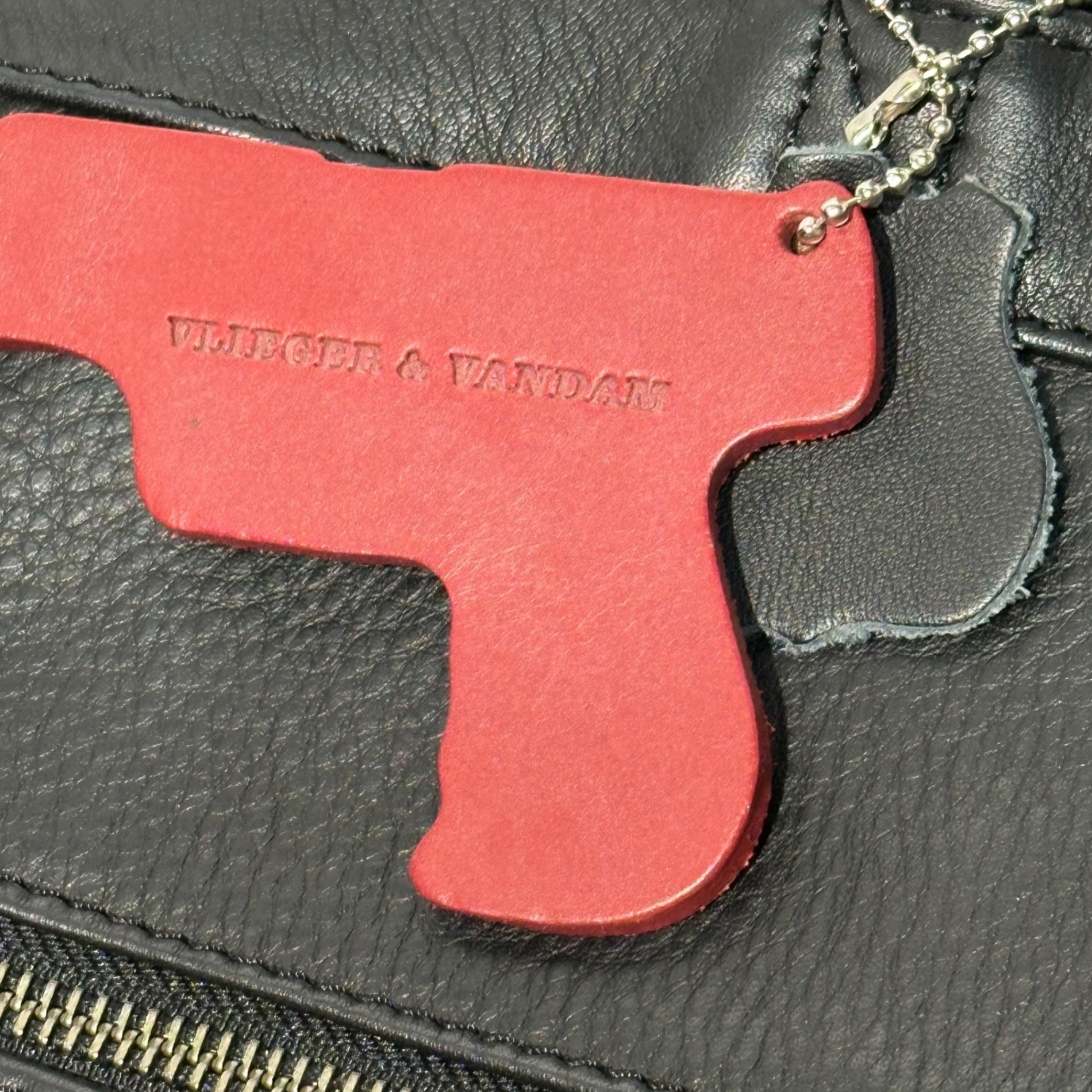 VLIEGER & VANDAM(フリーガーアンドファンダム) Pistol Embossed Leather Tote Bag ピストル 型押し レザー トート バッグ ブラック
