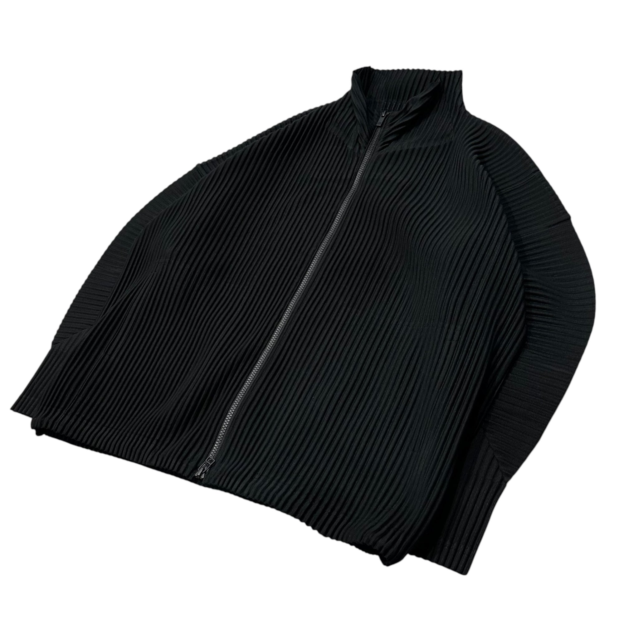 HOMME PLISSE ISSEY MIYAKE(オムプリッセイッセイミヤケ) 2025AW MONTHLY COLORS : AUGUST プリーツ ジップ アップ ジャケット HP53JL081 2 ブラック