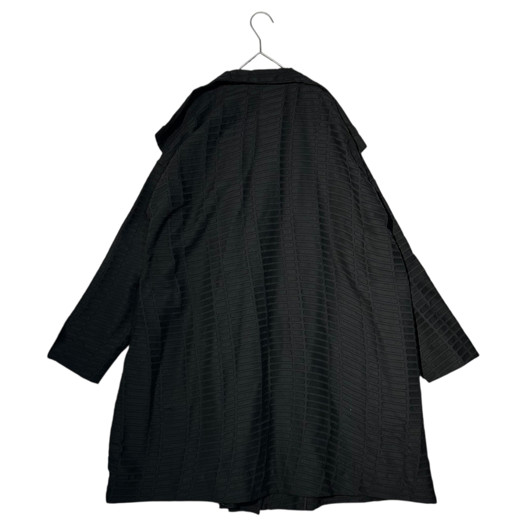 ISSEY MIYAKE(イッセイミヤケ) 17AW Wave Pattern Double Polyester Coat ウェーブ パターン ダブル ポリエステル コート IM74FD515 2(M程度) ブラック コレクション着用モデル メンズ着用可
