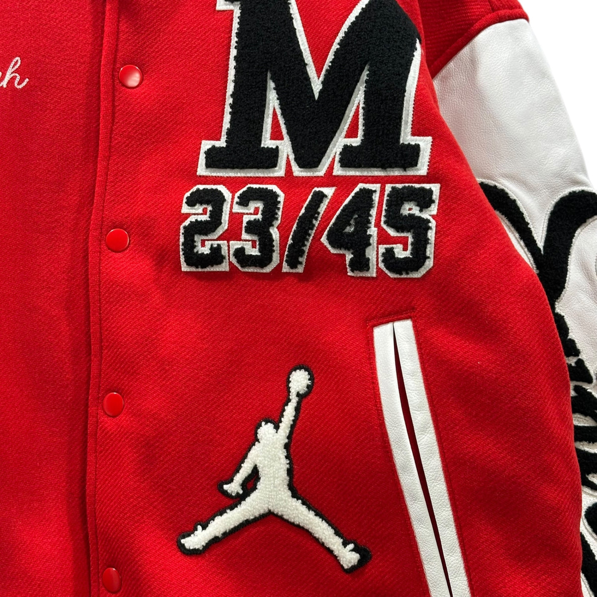 Nike Jordan x SAINT Mxxxxxx(ジョーダン × セントマイケル) 26SS M J SM Varsity Jacket Red/White マイケル ジョーダン ヴァーシティ ジャケット スタジャン SM-MK8-0000-J08 L レッド×ホワイト