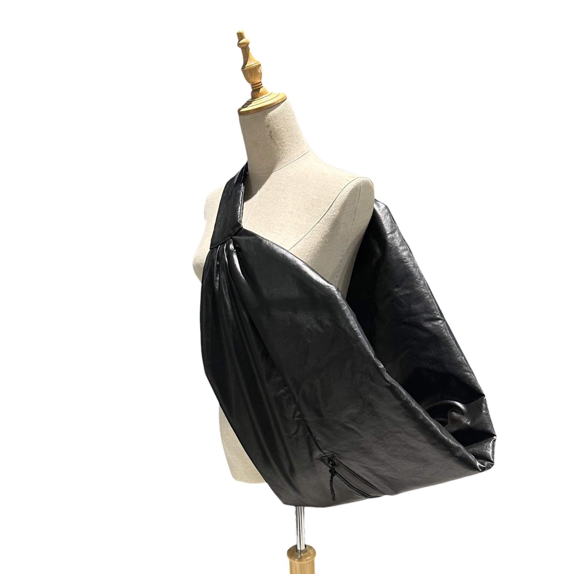 Kassl Editions(カッスルエディションズ) Large Crossbody Bag ラージ クロスボディ バッグ ブラック 斜め掛け