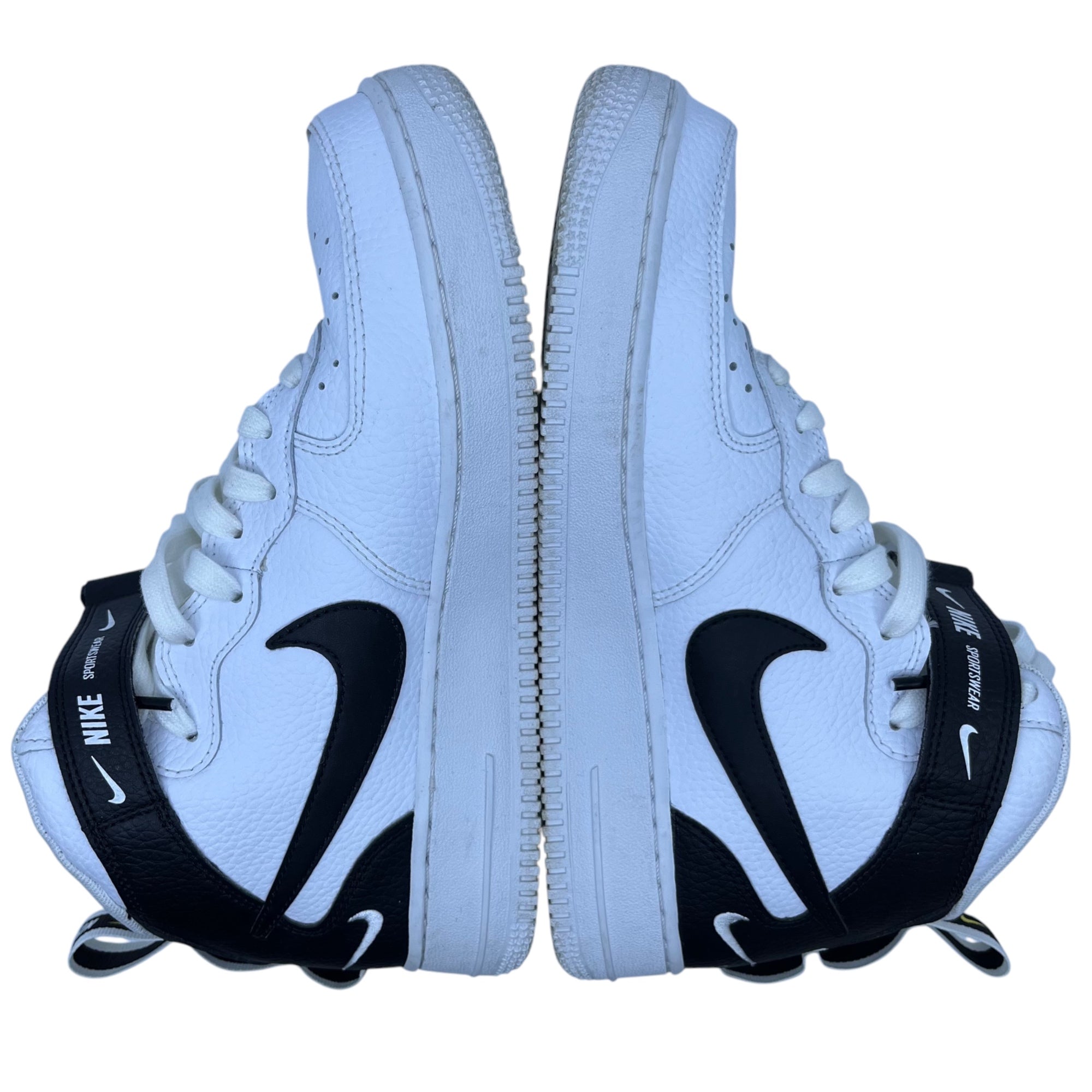 NIKE(ナイキ) AIR FORCE 1 MID '07 LV8 ナイキ エア フォース ワン ミッド '07 LV8 UTIRITY ユーティリティ 804609-103 26.0cm ホワイト 箱付