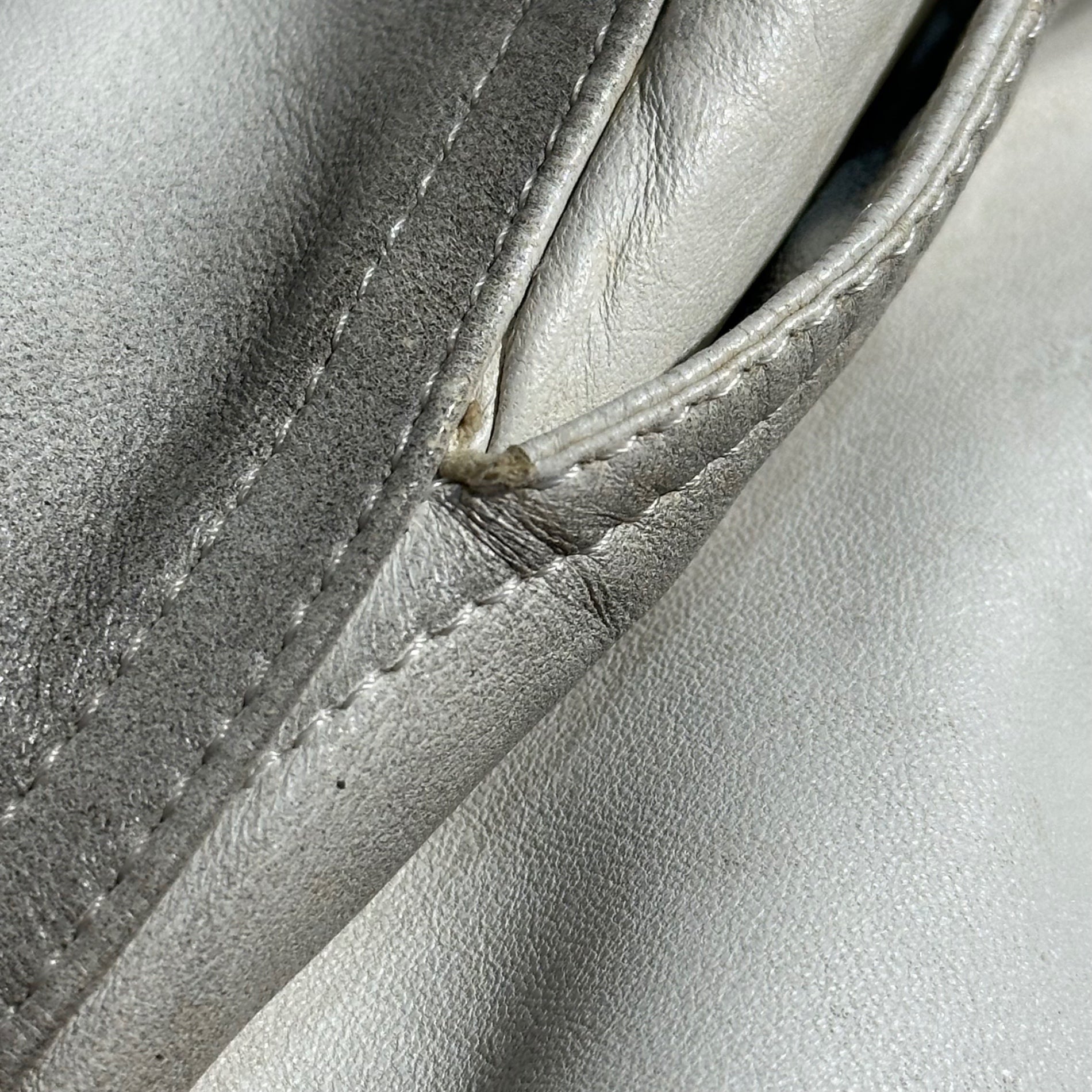 ISAMU KATAYAMA BACKLASH(イサムカタヤマバックラッシュ) Distressed Straight-Leg Leather Pants 汚れ加工 ストレートレザー パンツ ホワイト×ブラック 品質表示タグ欠品