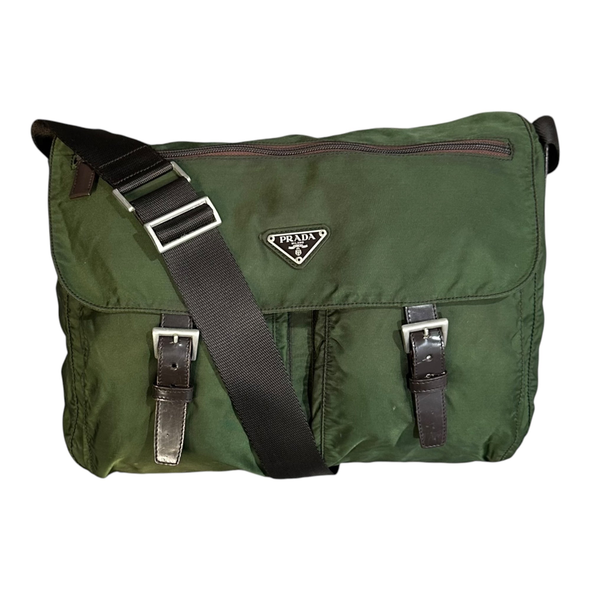 【美品】PRADA メッセンジャーバッグ カーキ ナイロン PRADA(プラダ) Nylon Messenger Bag ナイロン メッセンジャー バッグ