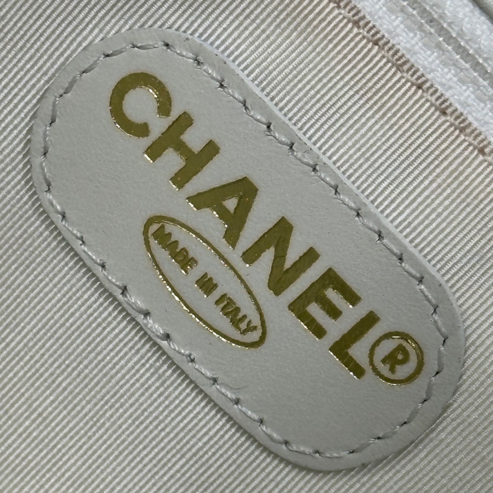 CHANEL(シャネル) 2000's CC Logo Lambskin Square Backpack ココマーク ラムスキン スクエア リュック ホワイト 600万台 バックパック