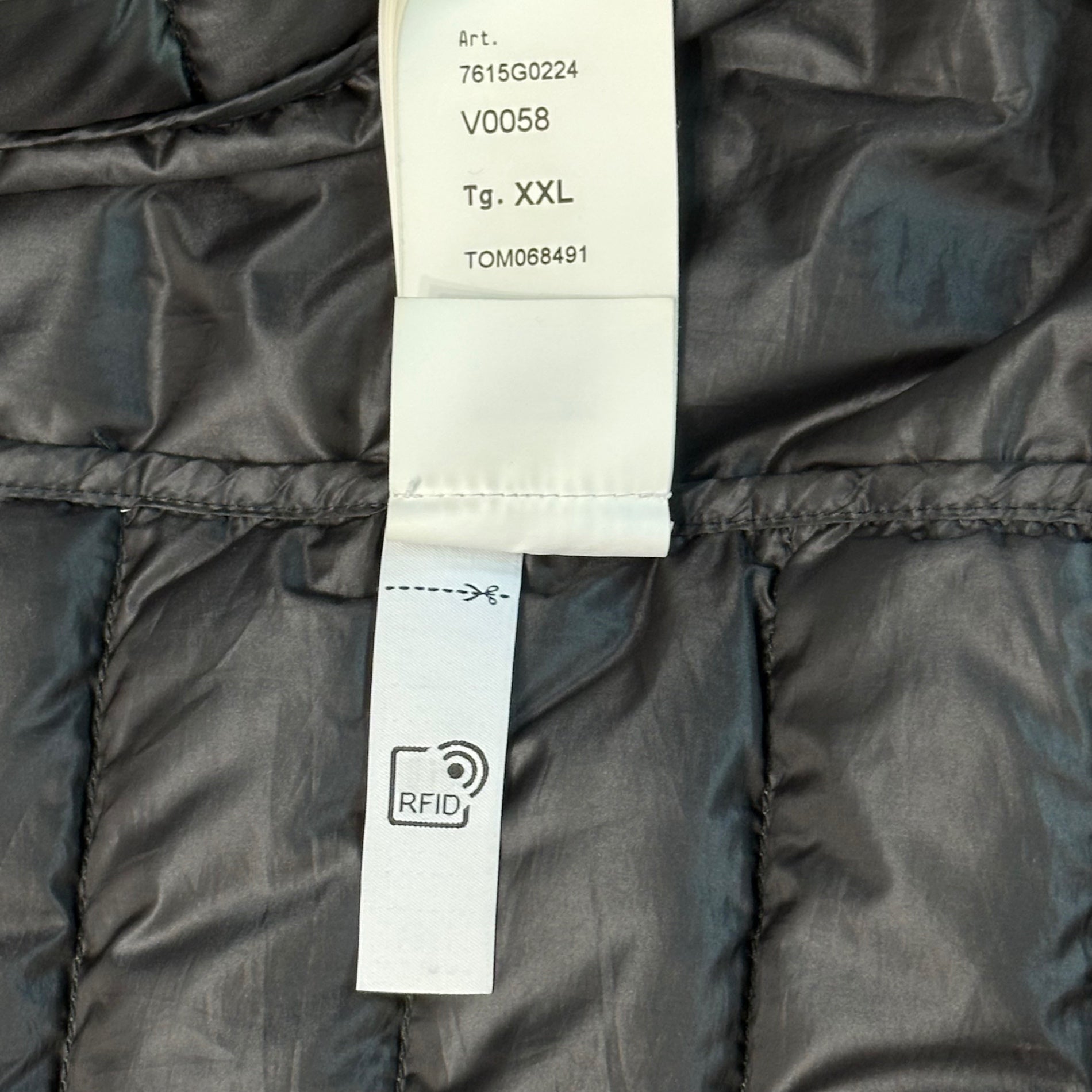 STONE ISLAND(ストーンアイランド) 22SS BIO-BASED RIPSTOP NYLON DOWN バイオベース リップ ストップ ナイロン ダウン ベスト 7615G0224 XXL グリーン