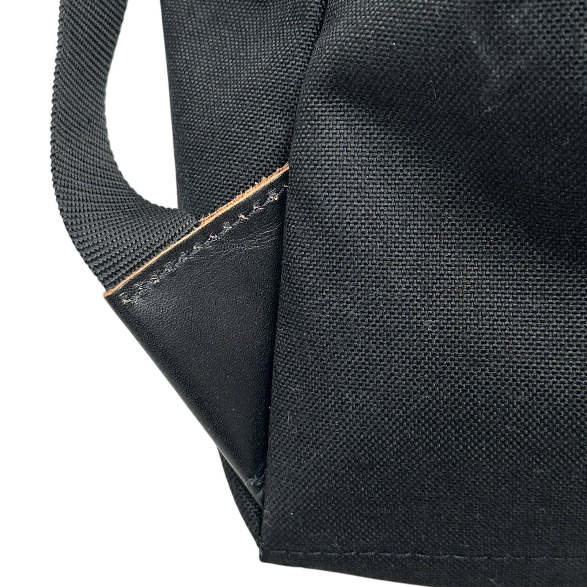 COMME des GARCONS HOMME PLUS(コムデギャルソンオムプリュス) Nylon Daypack Backpack ナイロン デイパック リュック PZ-K205 ブラック 部分レザー 定番人気商品