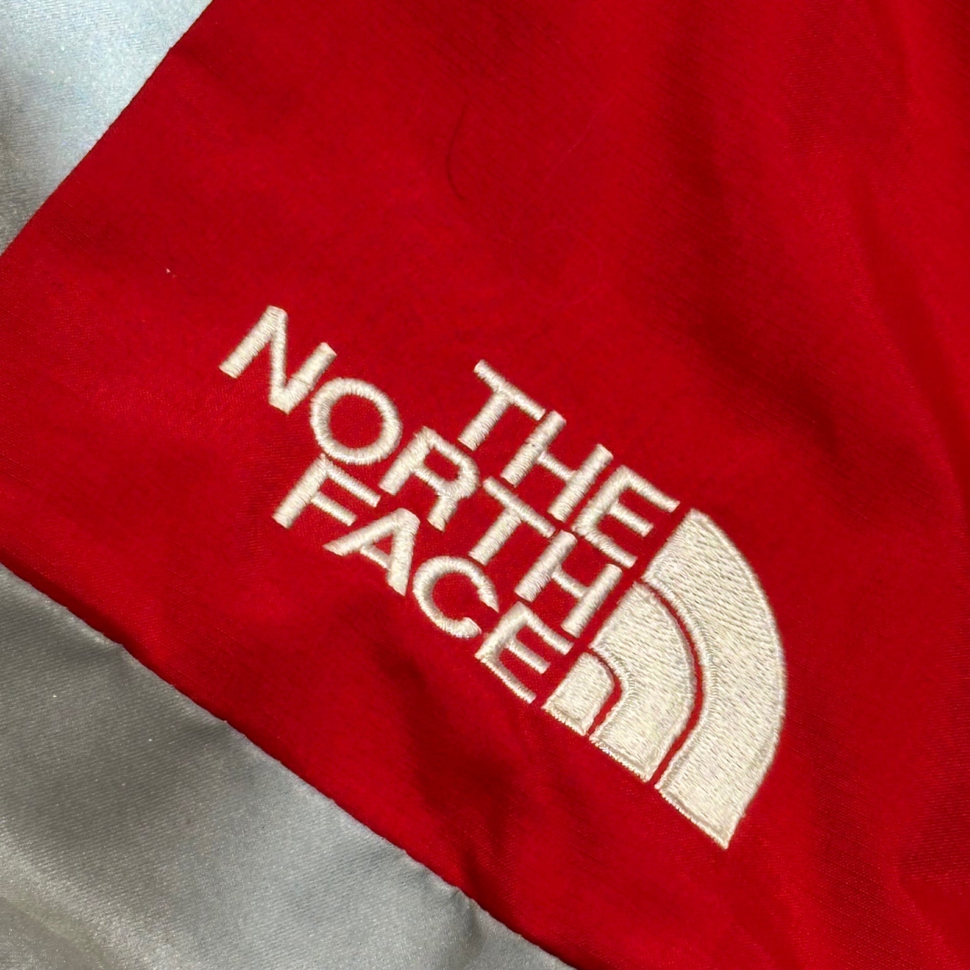SUPREME × THE NORTH FACE(シュプリーム × ザ ノースフェイス) 13SS Reflective 3M Mountain Parka リフレクティブ マウンテンパーカー NP01300 S シルバー×レッド ジャケット