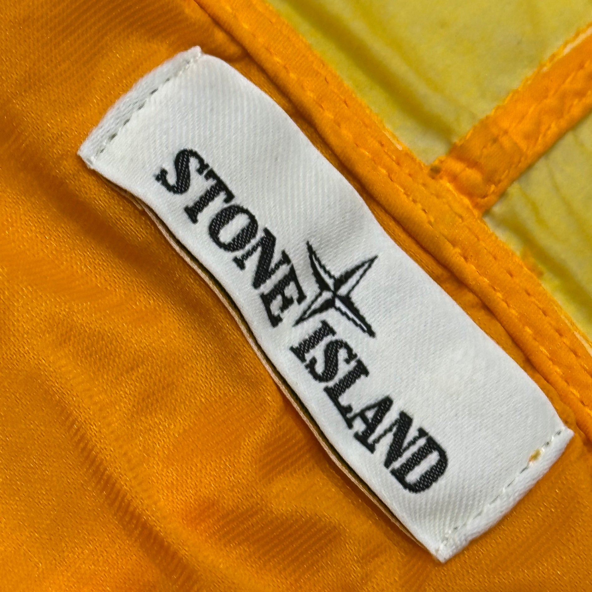 STONE ISLAND(ストーンアイランド) 2018SS RESIN POPLIN-TC Hooded Jacket レジン ポプリン TC フーデッド ジャケット 681544435 XL イエロー マウンテンパーカー