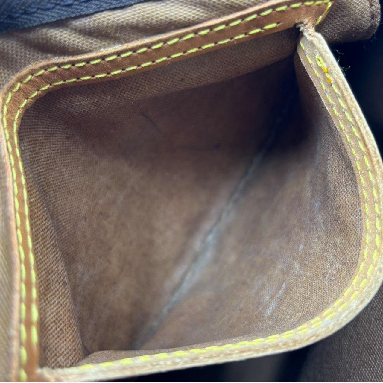 LOUIS VUITTON(ルイヴィトン) 90's Speedy 30 - Monogram 90年代 スピーディー 30 モノグラム ハンドバッグ 型番：M41526 製造番号：SP1904 ブラウン 旧型