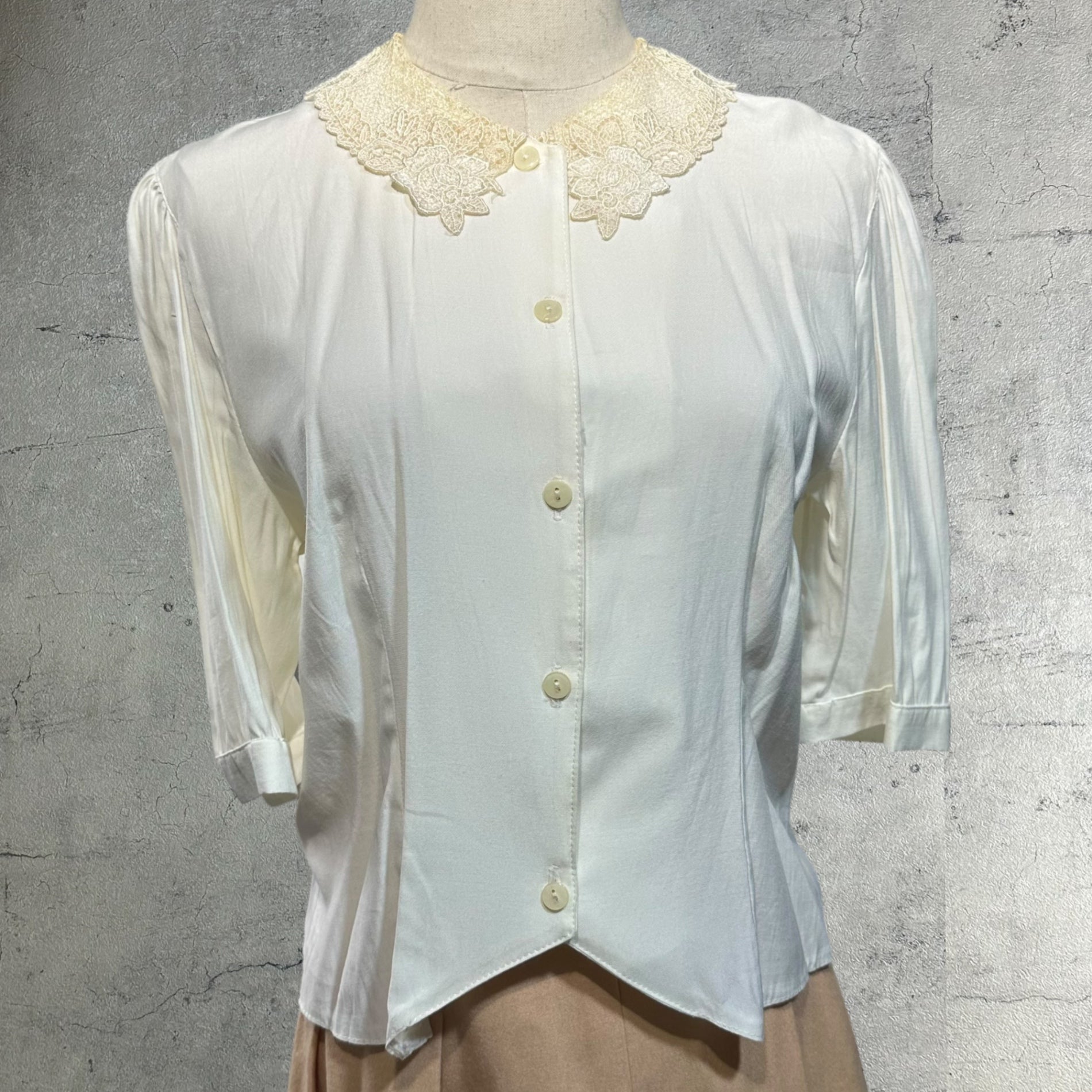Euro vintage(ヨーロッパヴィンテージ) 50's~ beige_round collar with lace  short sleeve blouse レース襟の半袖ブラウス 2(M～L程度) ベージュ