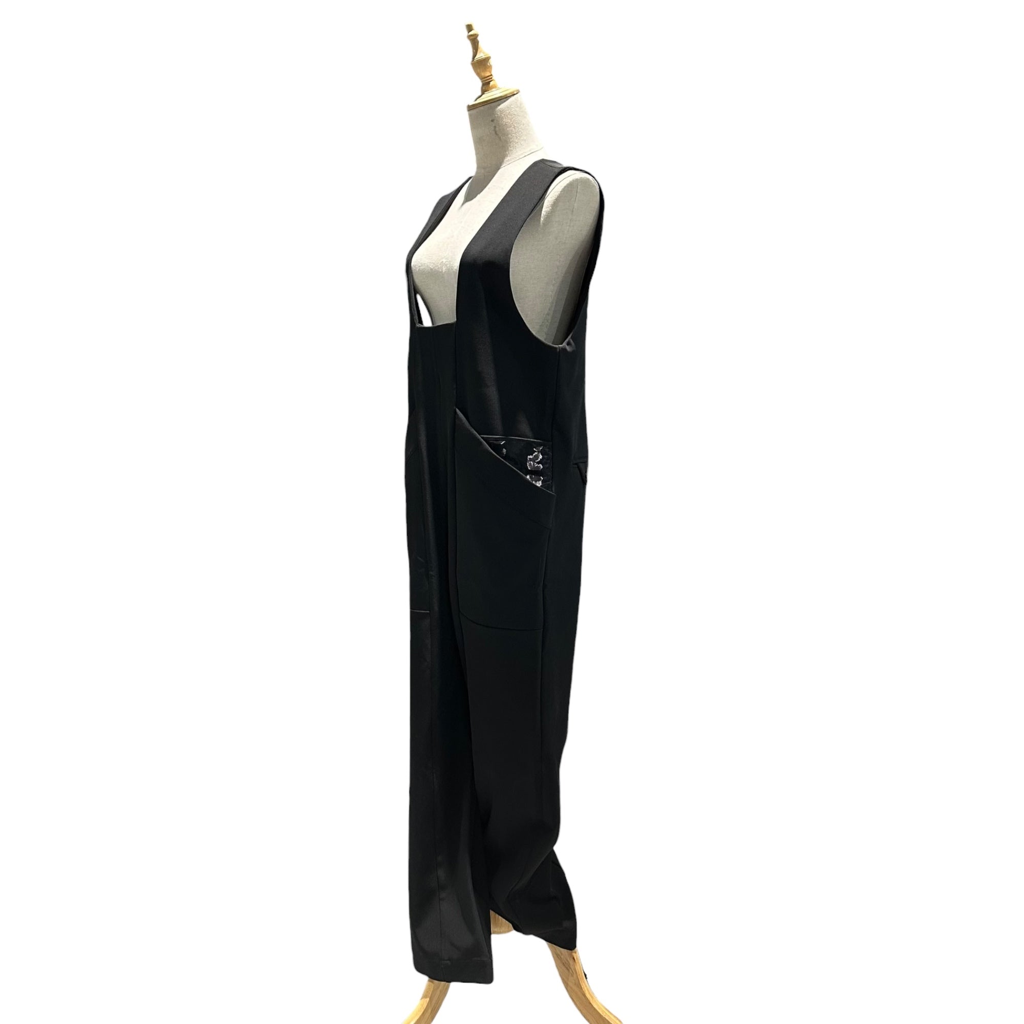 UN3D.(アンスリード) W POCKET AIO ダブルポケット オールインワン  522340301201-01 38(M) ブラック 参考定価39,600円(税込)