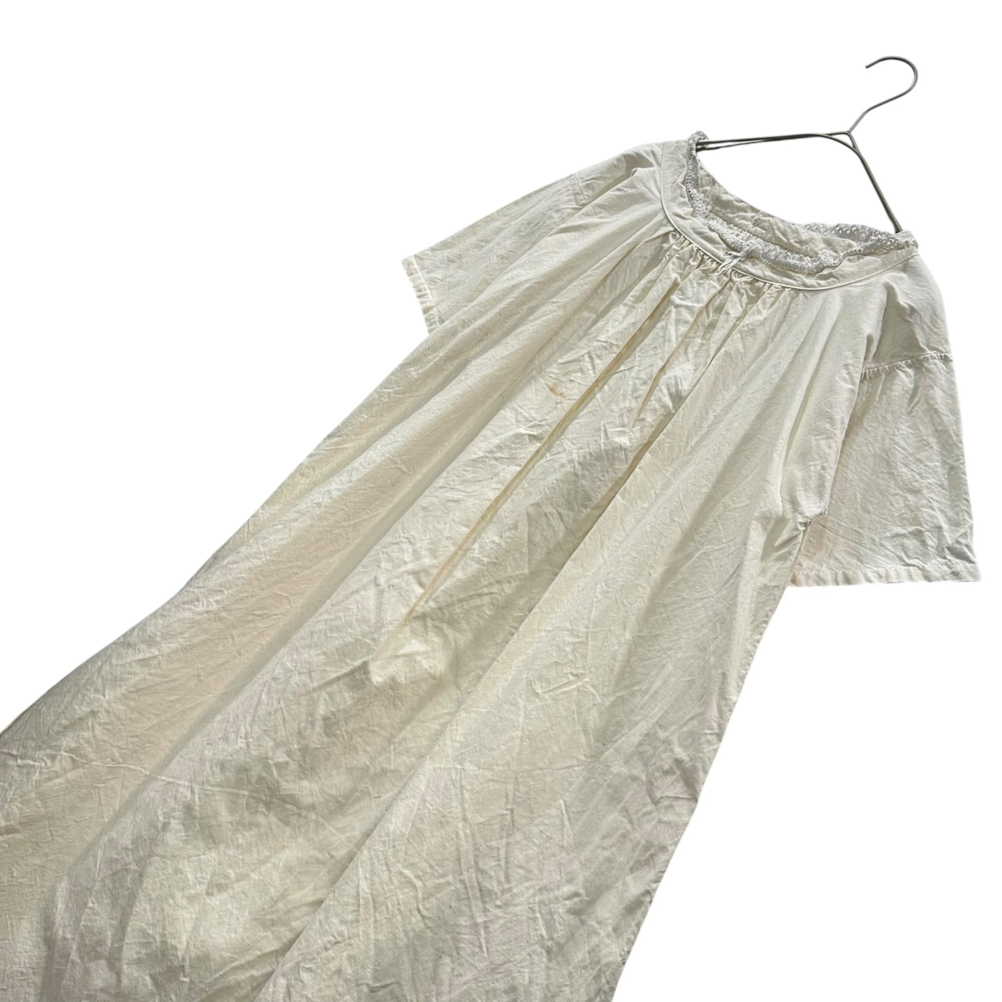 Euro antique(ヨーロッパアンティーク) 1920's~ thick cotton beige mini lace decorated onepiece 厚めコットンのミニレース装飾付きワンピース 表記無し(M~L程度) ベージュ