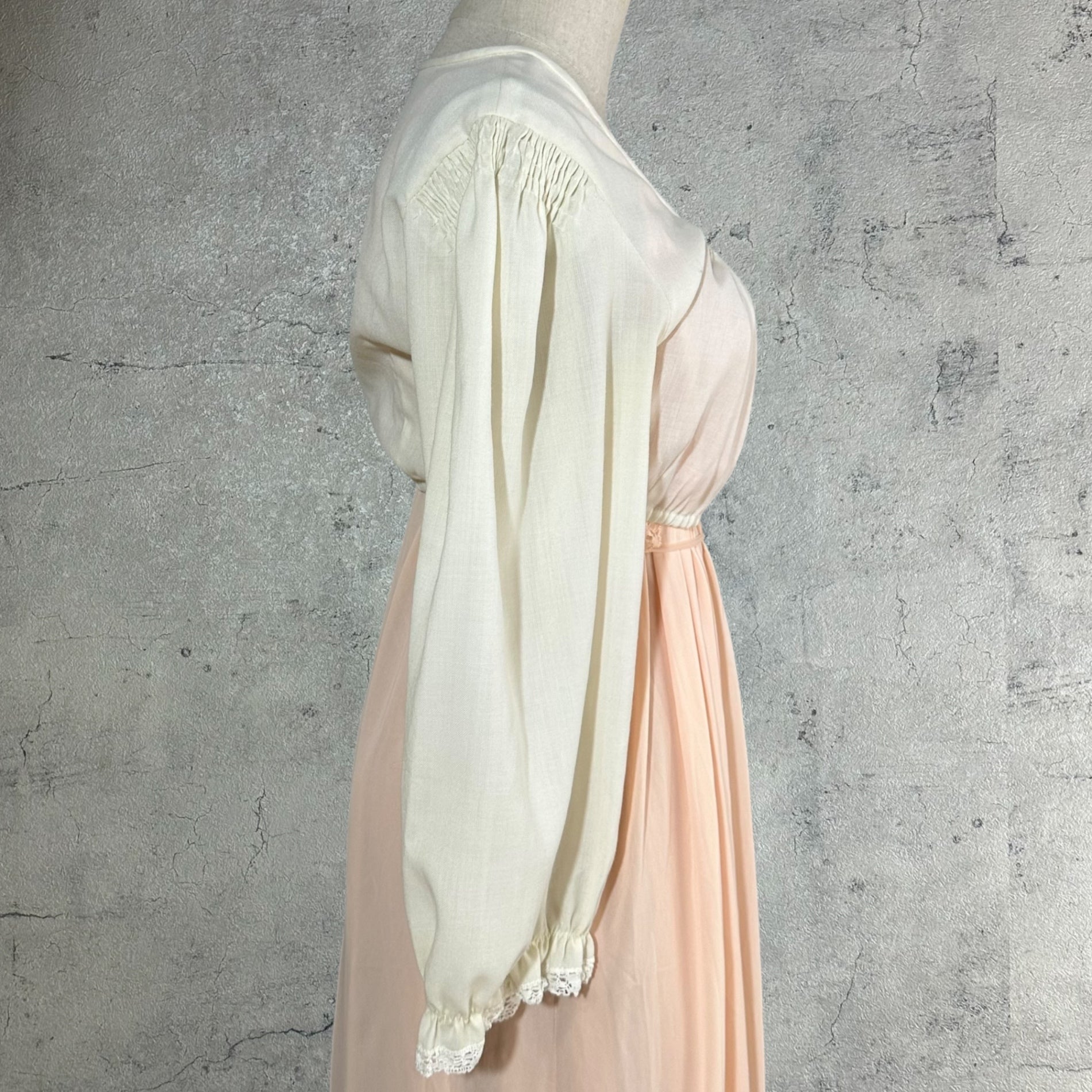 VINTAGE(ヴィンテージ) 80~90's shoulder gathered square short blouse ショルダーギャザー ショート丈ブラウス アイボリー EURO VINTAGE