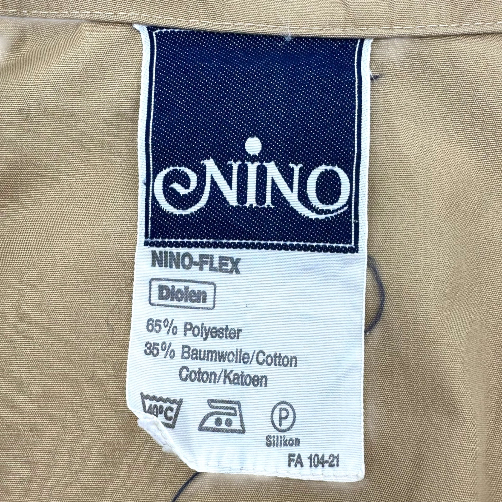 Euro vintage(ヨーロッパヴィンテージ) 70's~ NiNO_trench coat with design button デザインボタンのトレンチコート 表記無し(Mサイズ程度) ベージュ