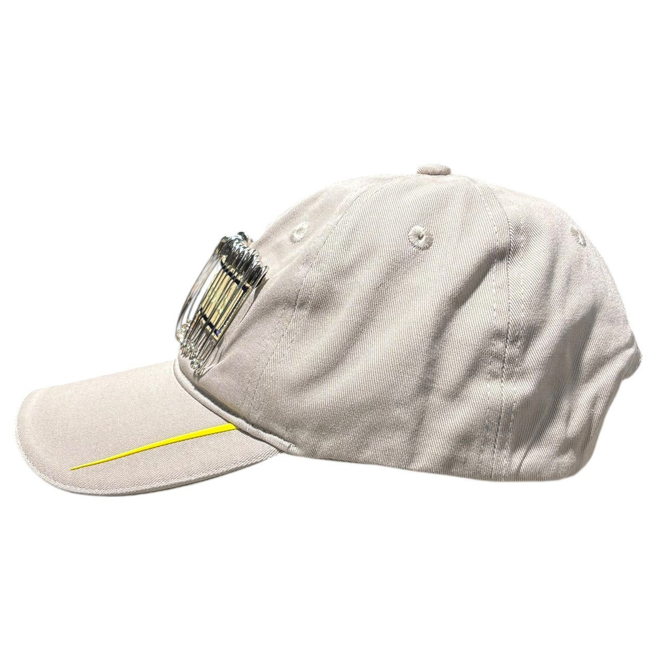 ESPRIT D'ESCALIER(エスプリ・デ・スカリエ) MEMORY CAGE CAP メモリー ケージ キャップ 帽子 安全ピン ベージュ 参考定価17,800円(税込) ヌビアン取扱